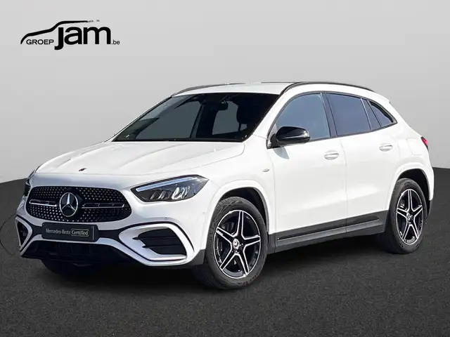 Mercedes-Benz GLA 250 e AMG Line
