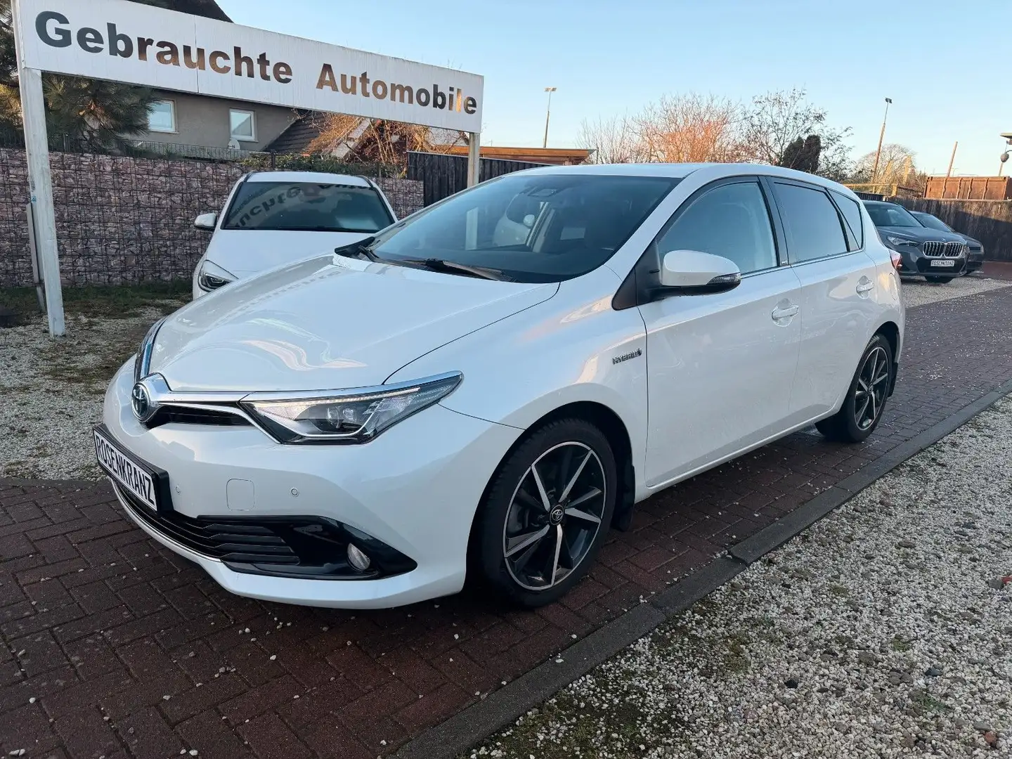 Toyota Auris Hybrid Edition-S+*STANDHZG.* Weiß - 1