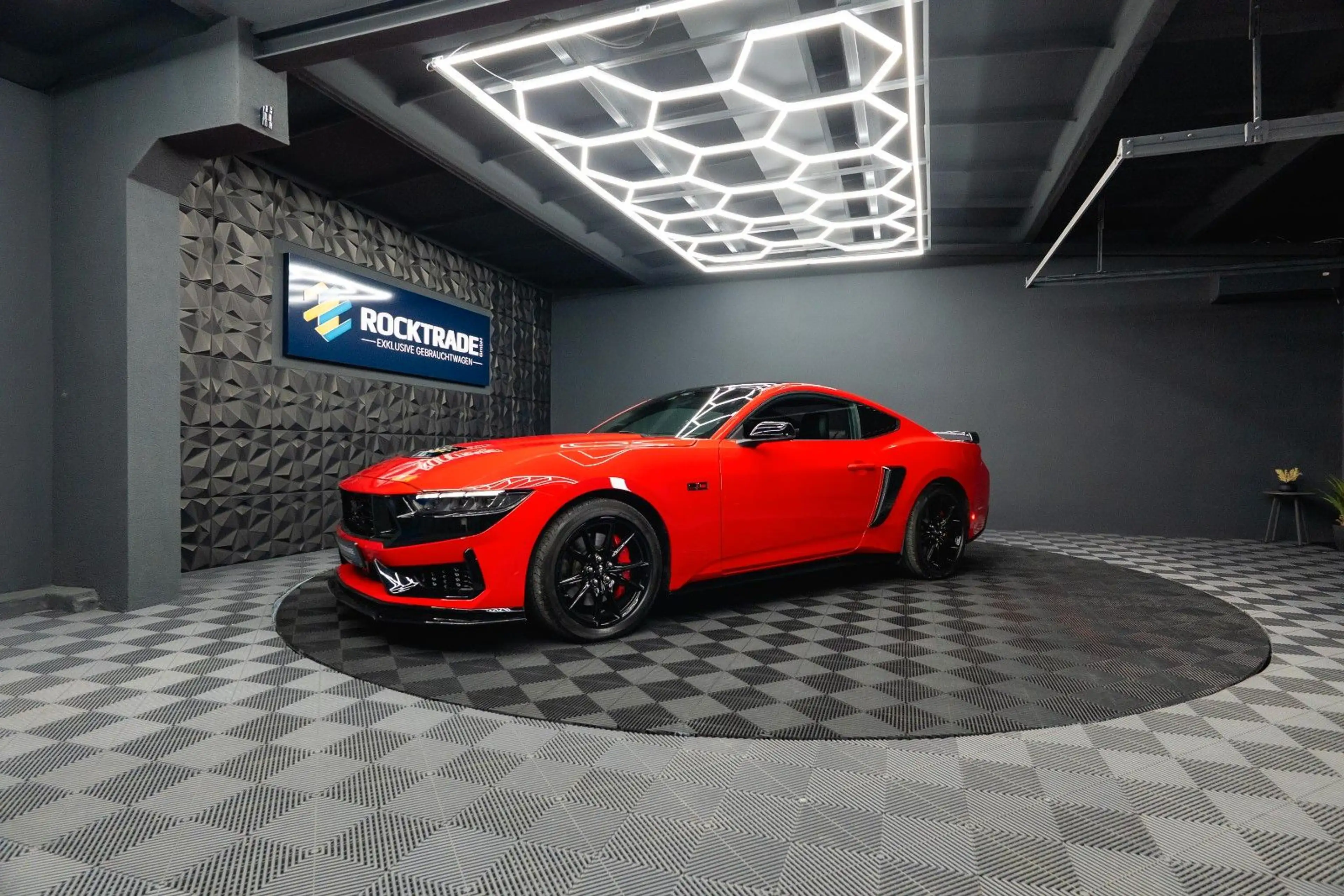 Ford Mustang Fastback 5.0 TiVCT V8 Dark Horse PREMIUM — photo 2