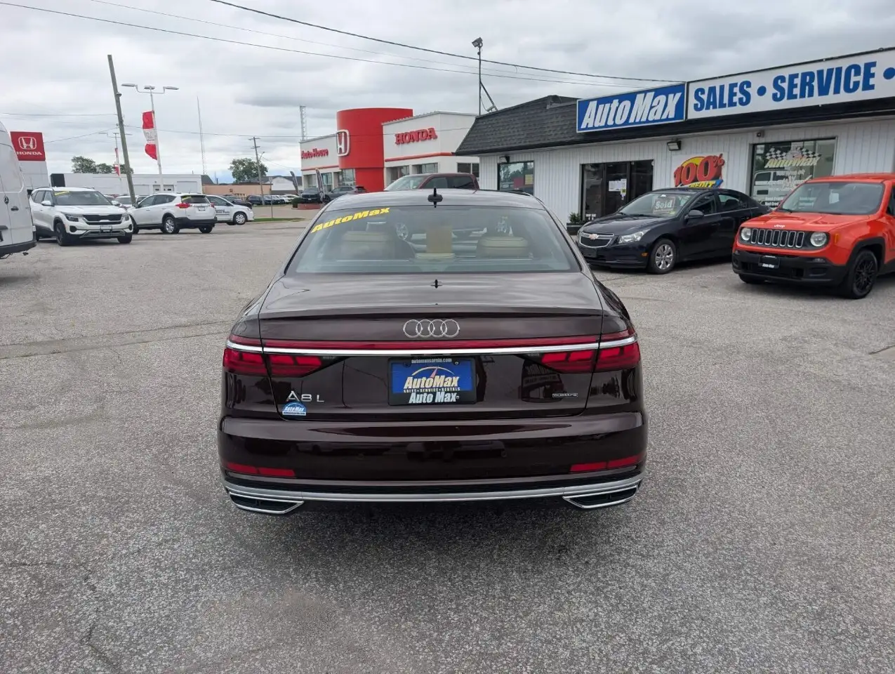 Audi A8 снимка Audi A8