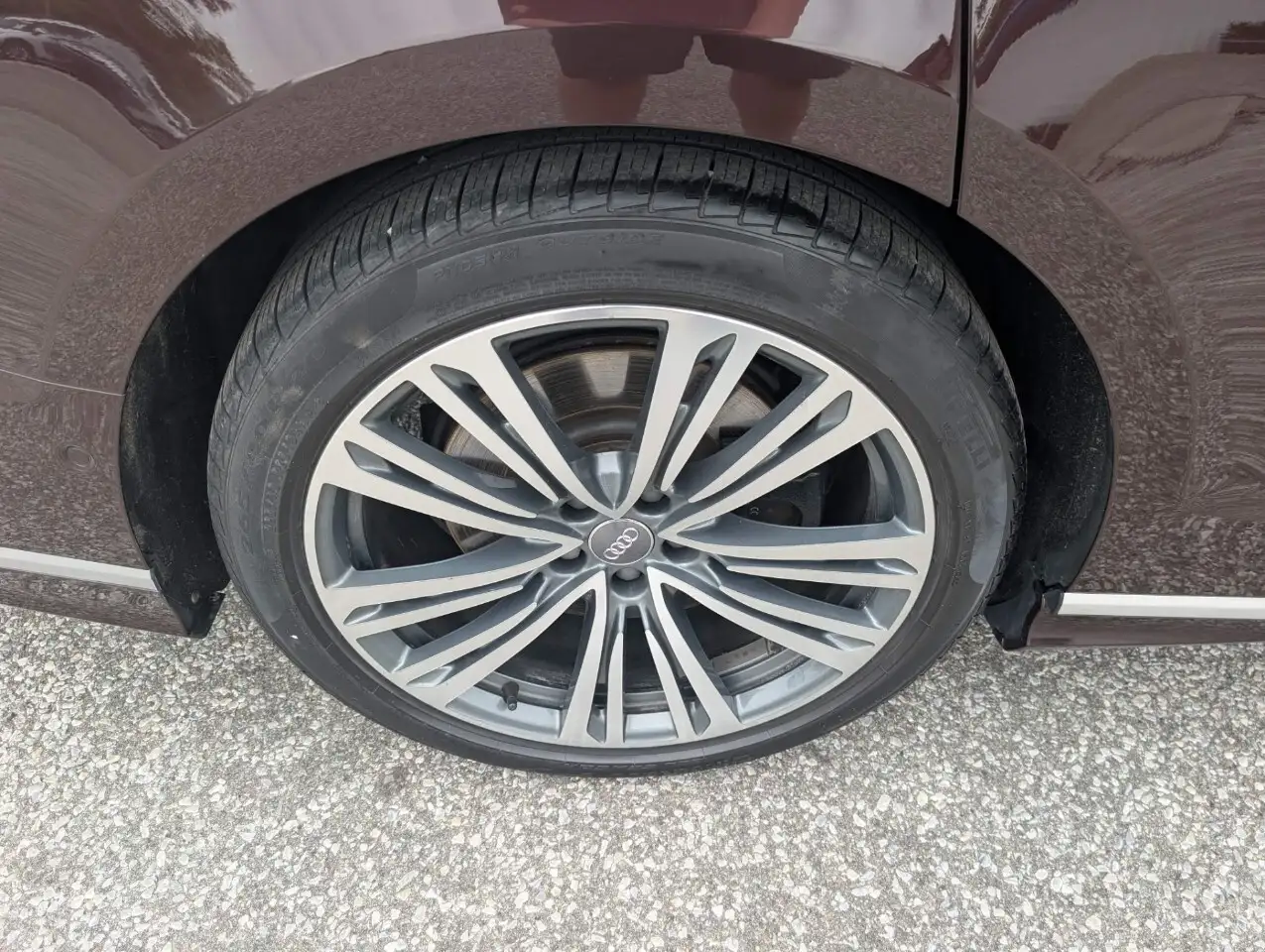 Audi A8 снимка Audi A8