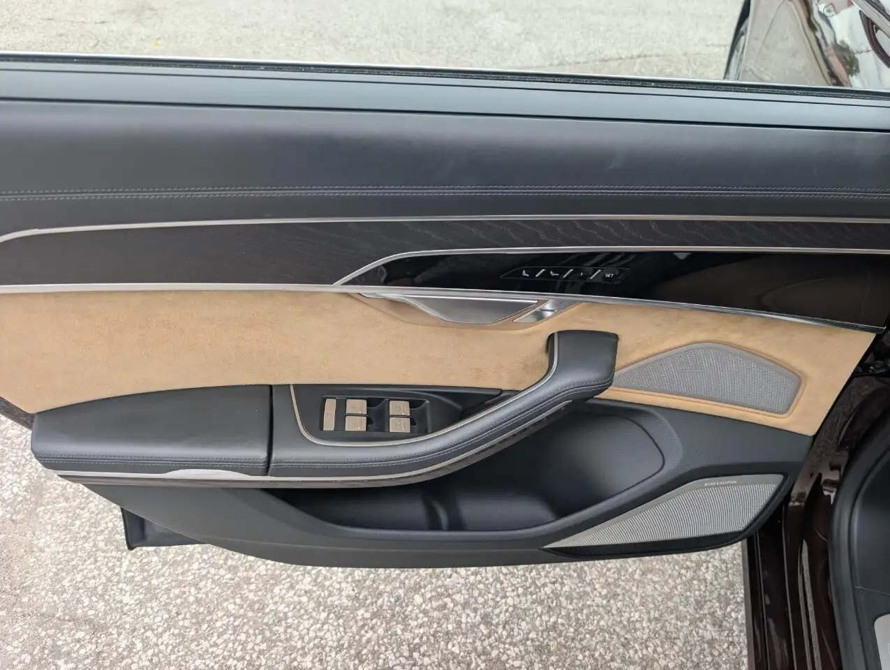 Audi A8 снимка Audi A8