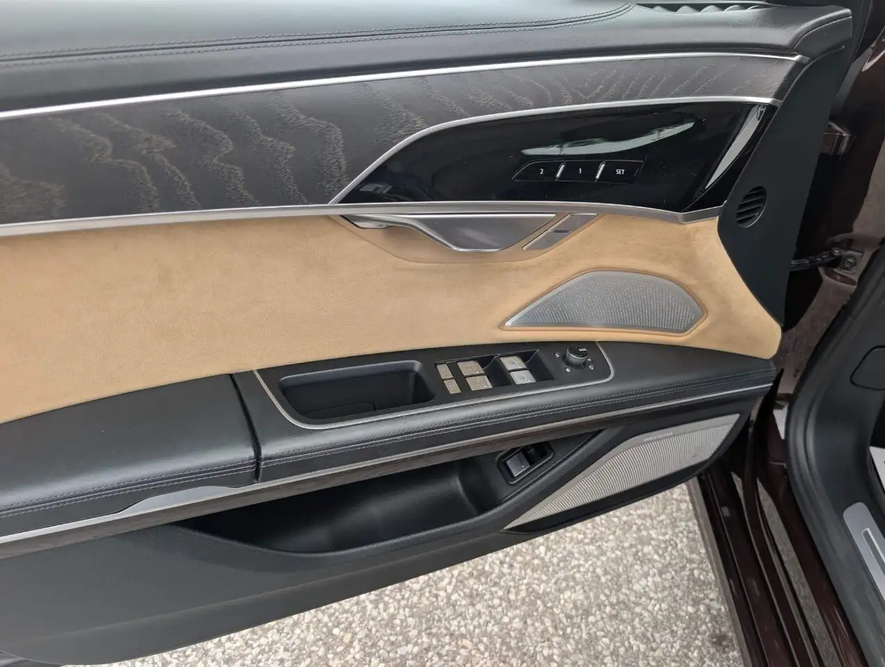 Audi A8 снимка Audi A8