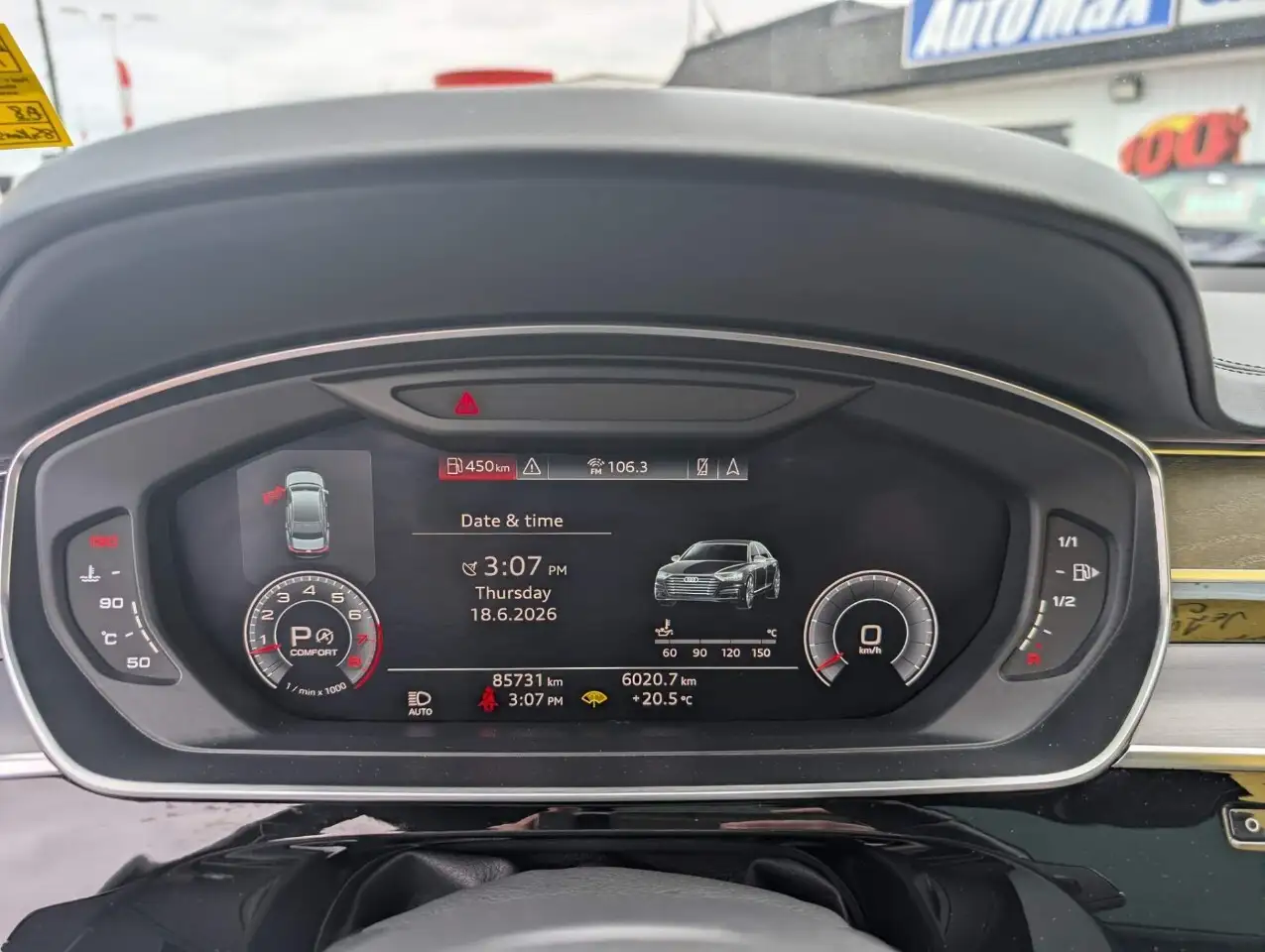 Audi A8 снимка Audi A8