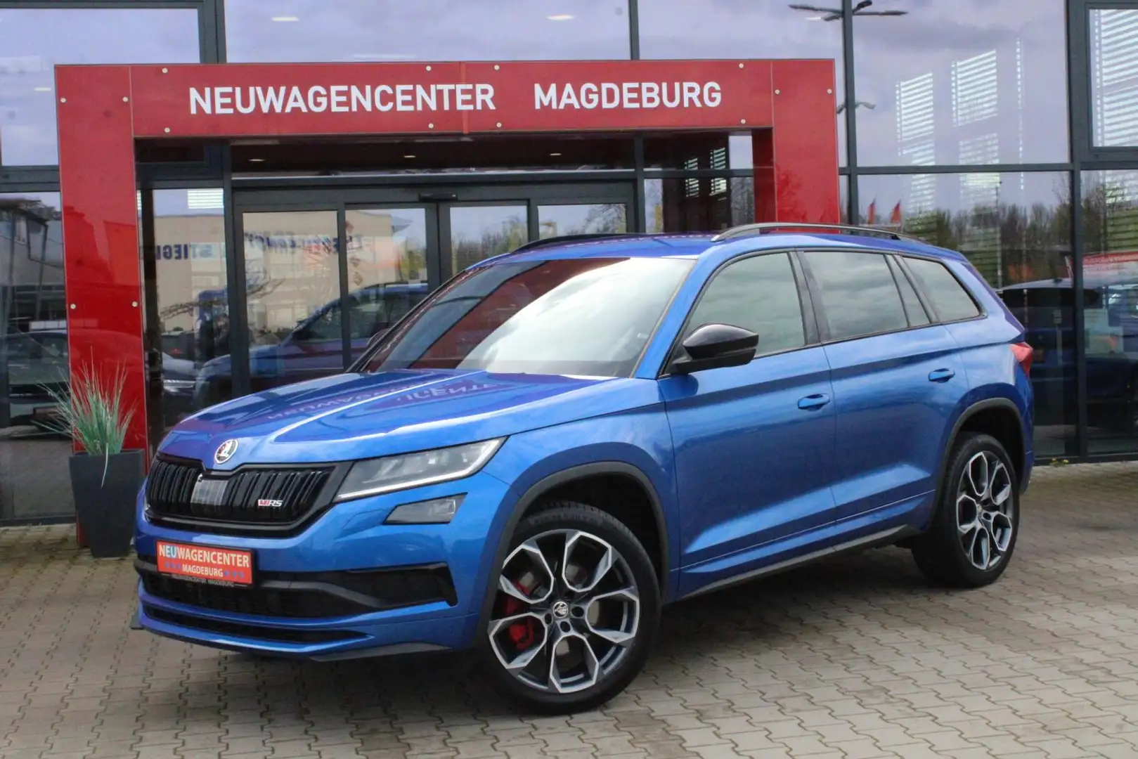 Skoda Kodiaq RS 2.0TDI 4x4 *VC*KAMERA*AHK*ALCANTARA* plava - 1