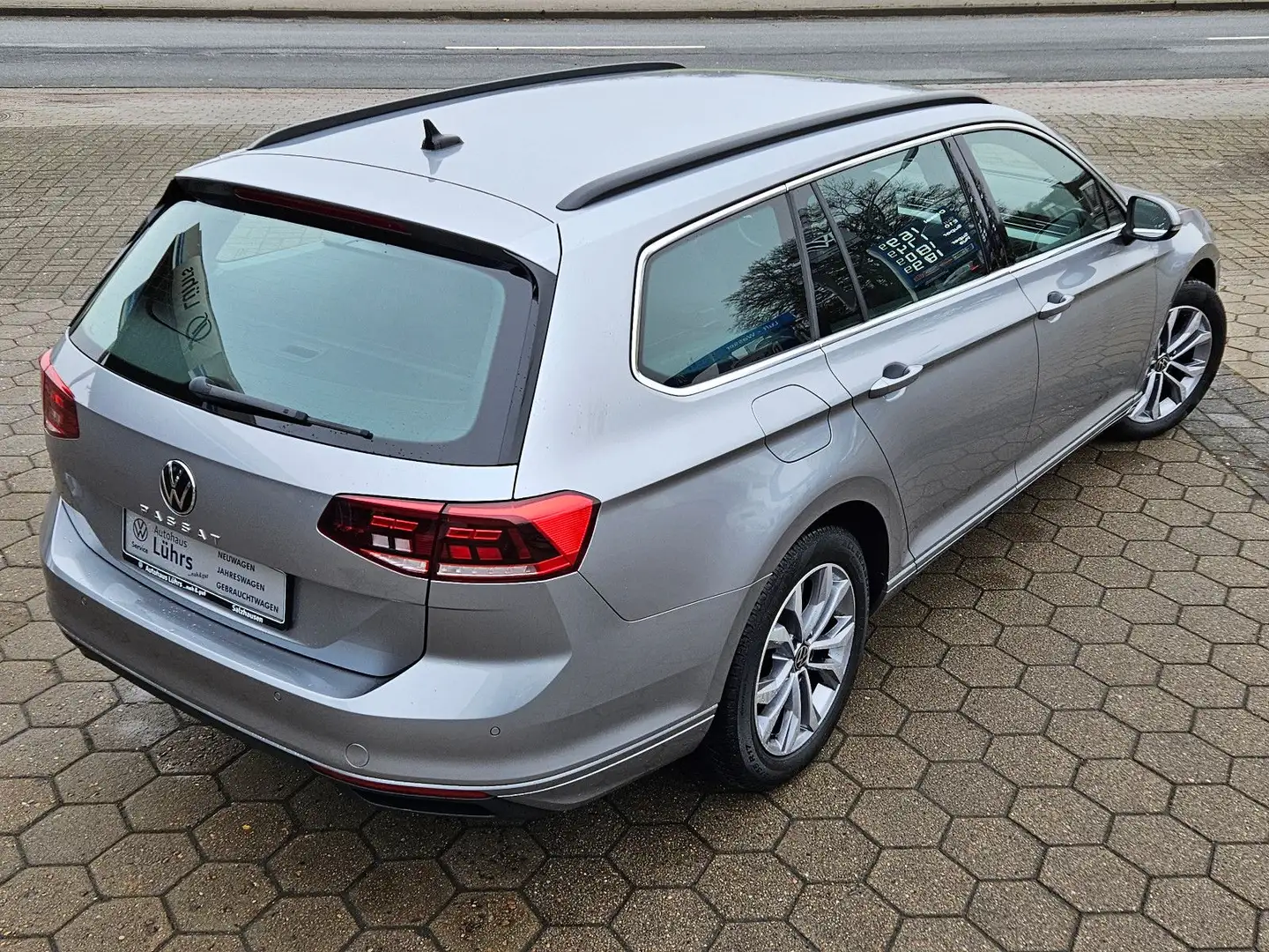 Volkswagen Passat Variant Passat Var. Business 2.0 TSI DSG LED Kamera AppC Silber - 2