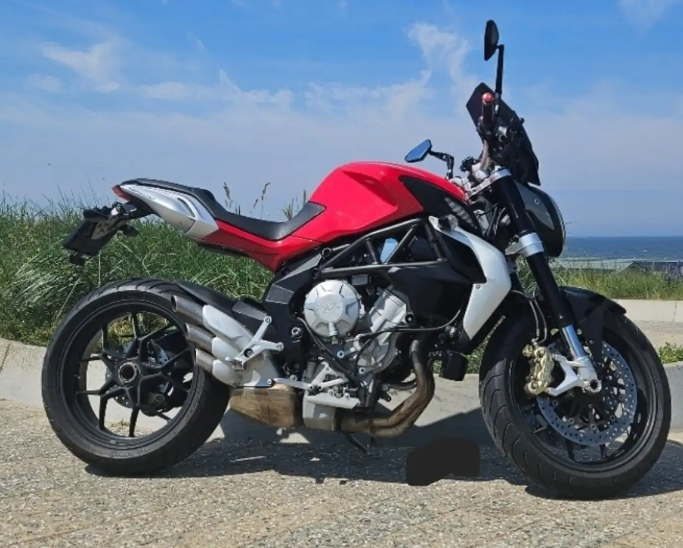 MV Agusta Brutale 675 Roşu - 1