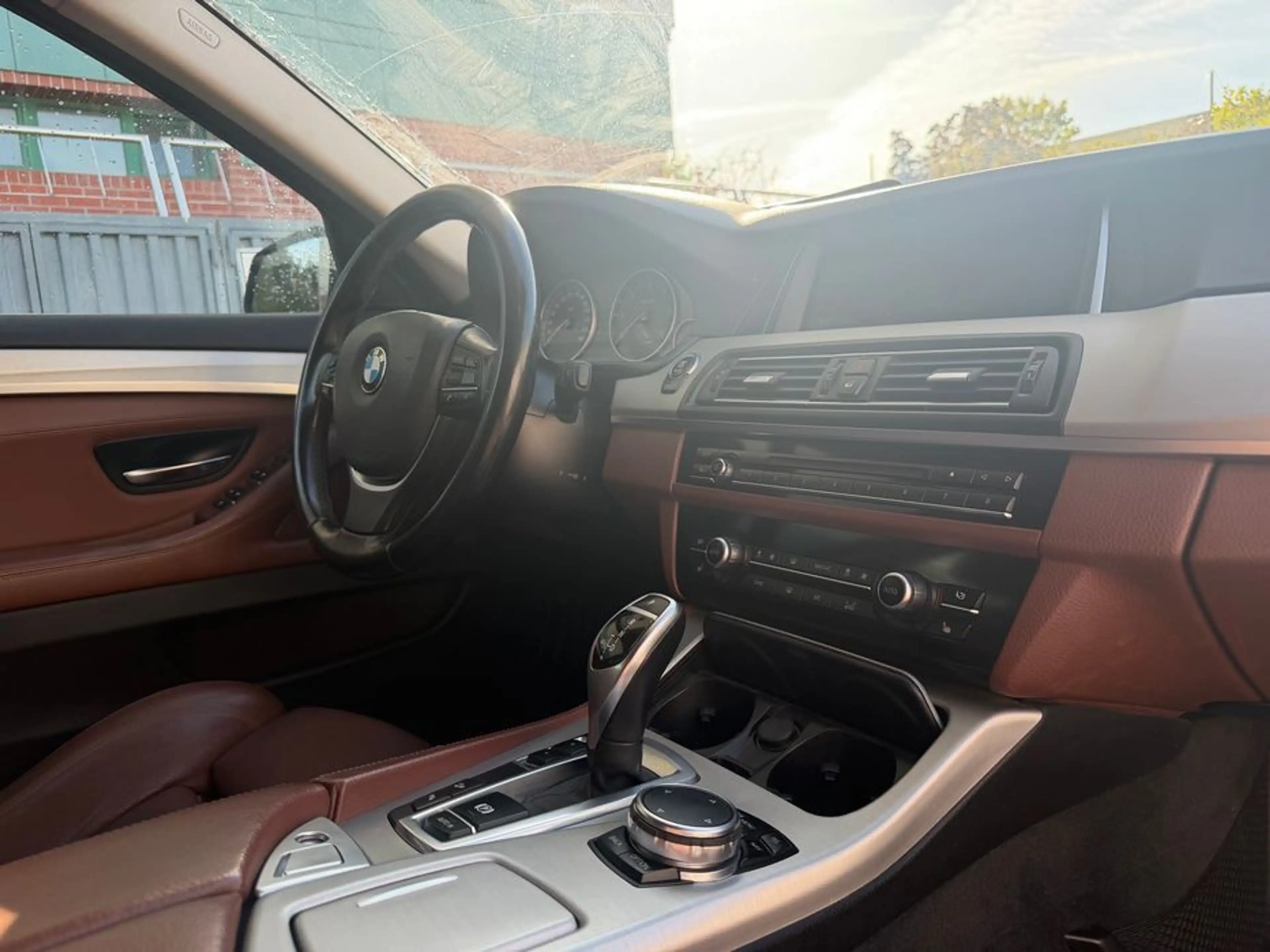 BMW 525 5 Touring 525 d xDrive Sitzheizung Leder — photo 11
