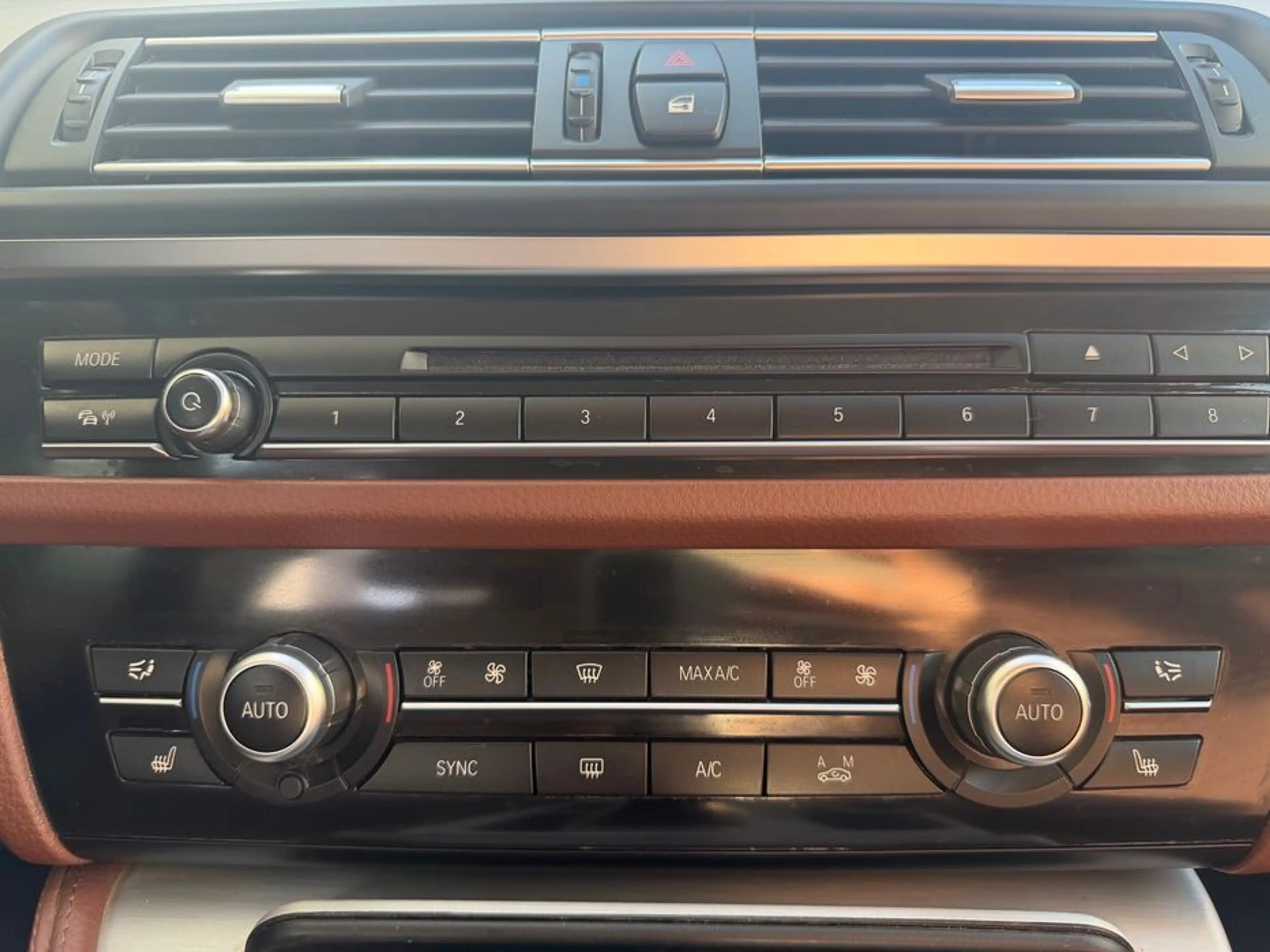 BMW 525 5 Touring 525 d xDrive Sitzheizung Leder — photo 15