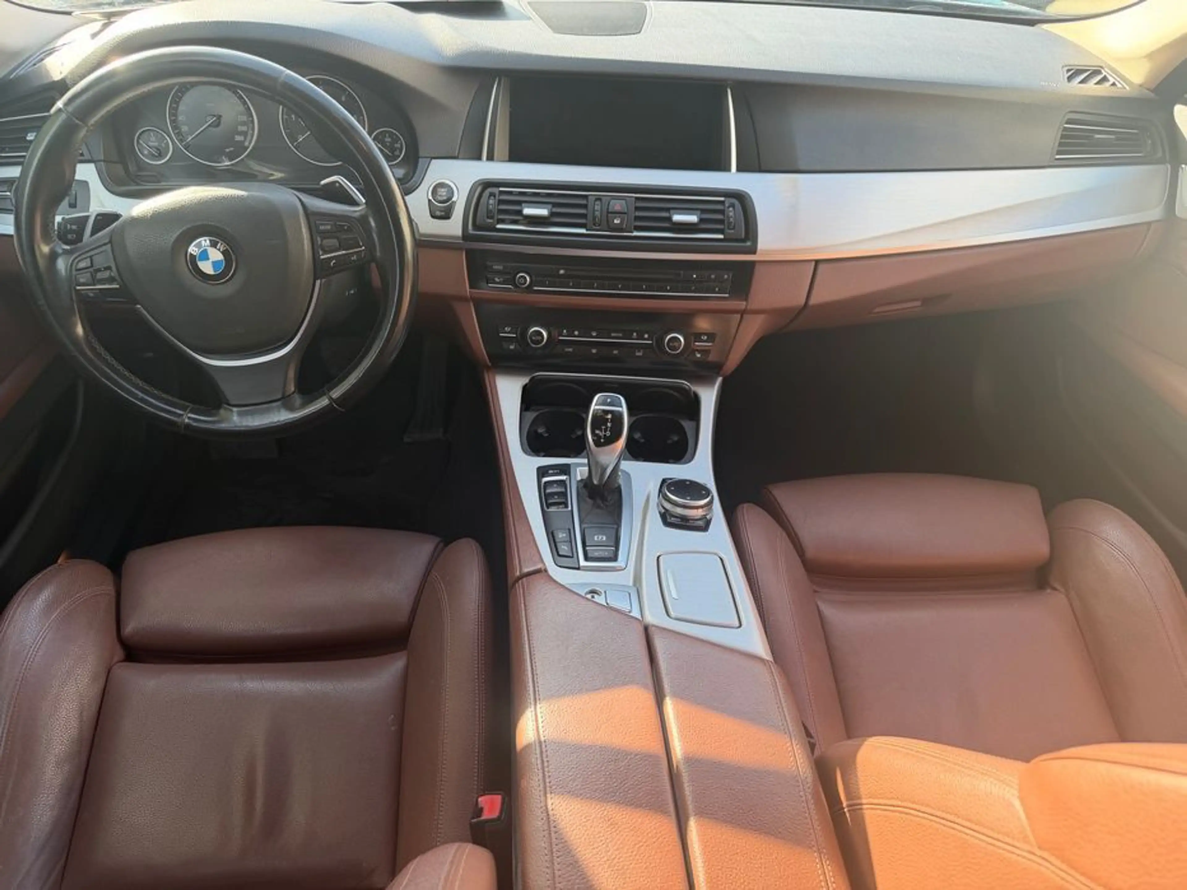 BMW 525 5 Touring 525 d xDrive Sitzheizung Leder — photo 9