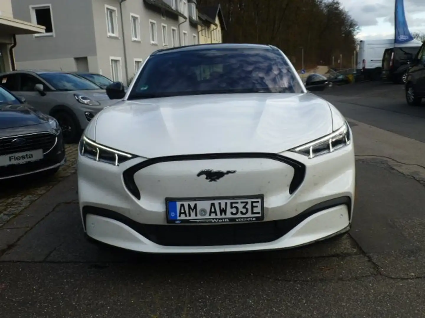 Ford Mustang Premium AWD Weiß - 2