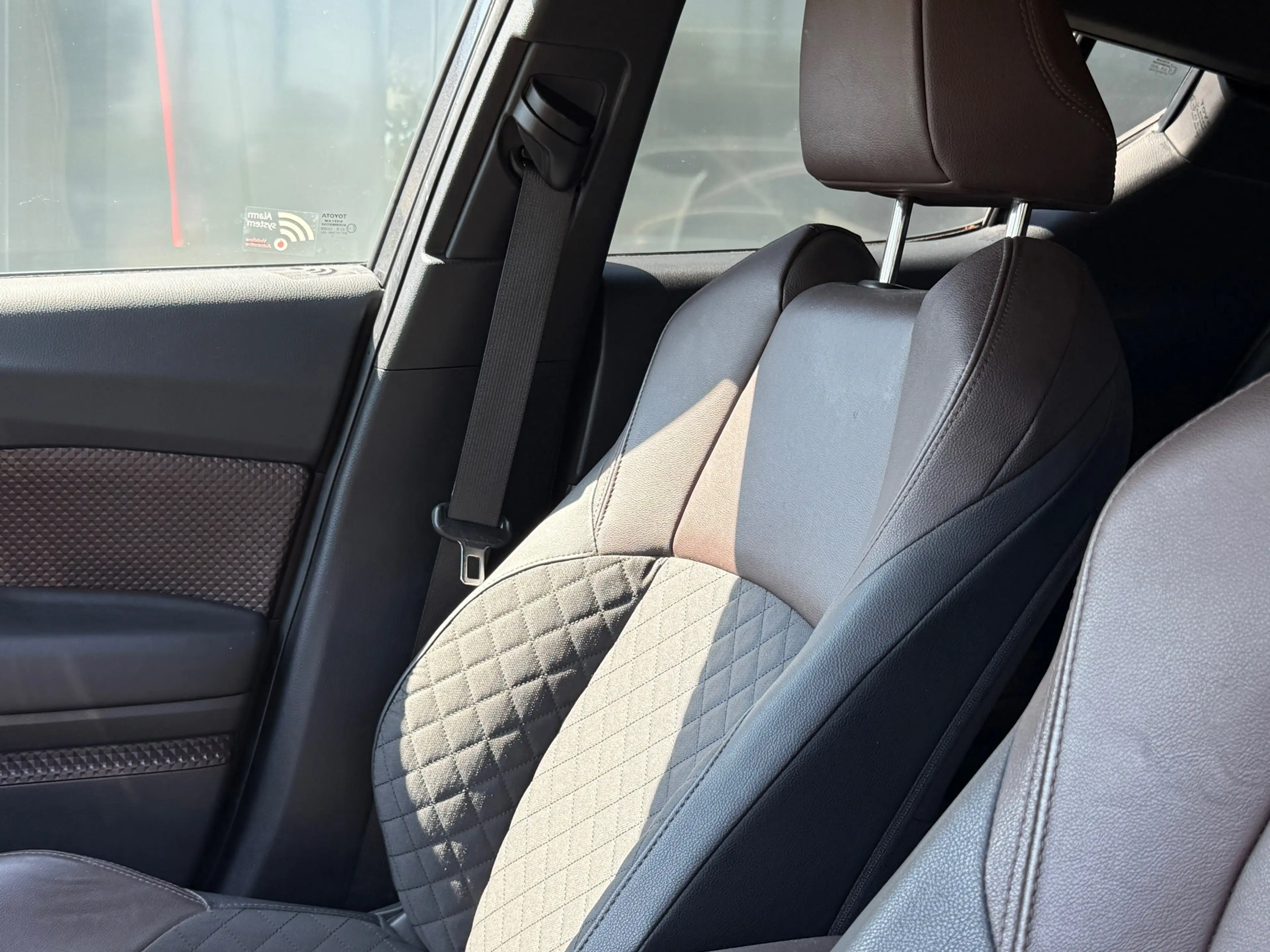 Toyota C-HR 1.8 Hybrid Executive Navi|Stoelver|Camera|Dealer O — photo 10