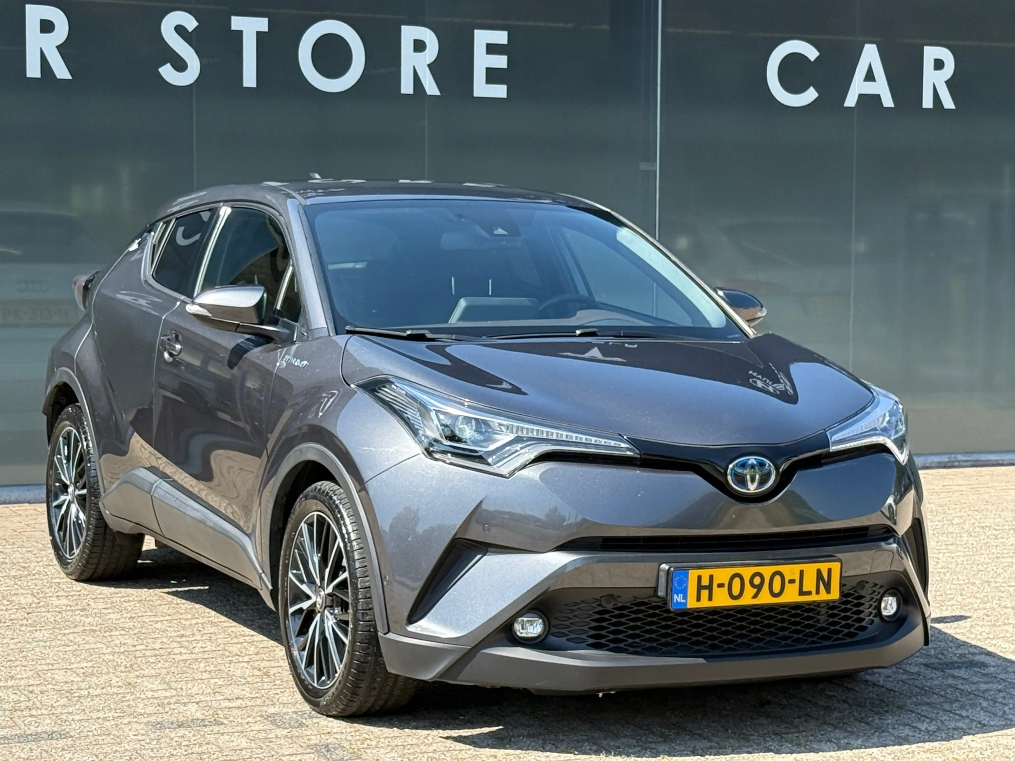 Toyota C-HR 1.8 Hybrid Executive Navi|Stoelver|Camera|Dealer O — photo 4