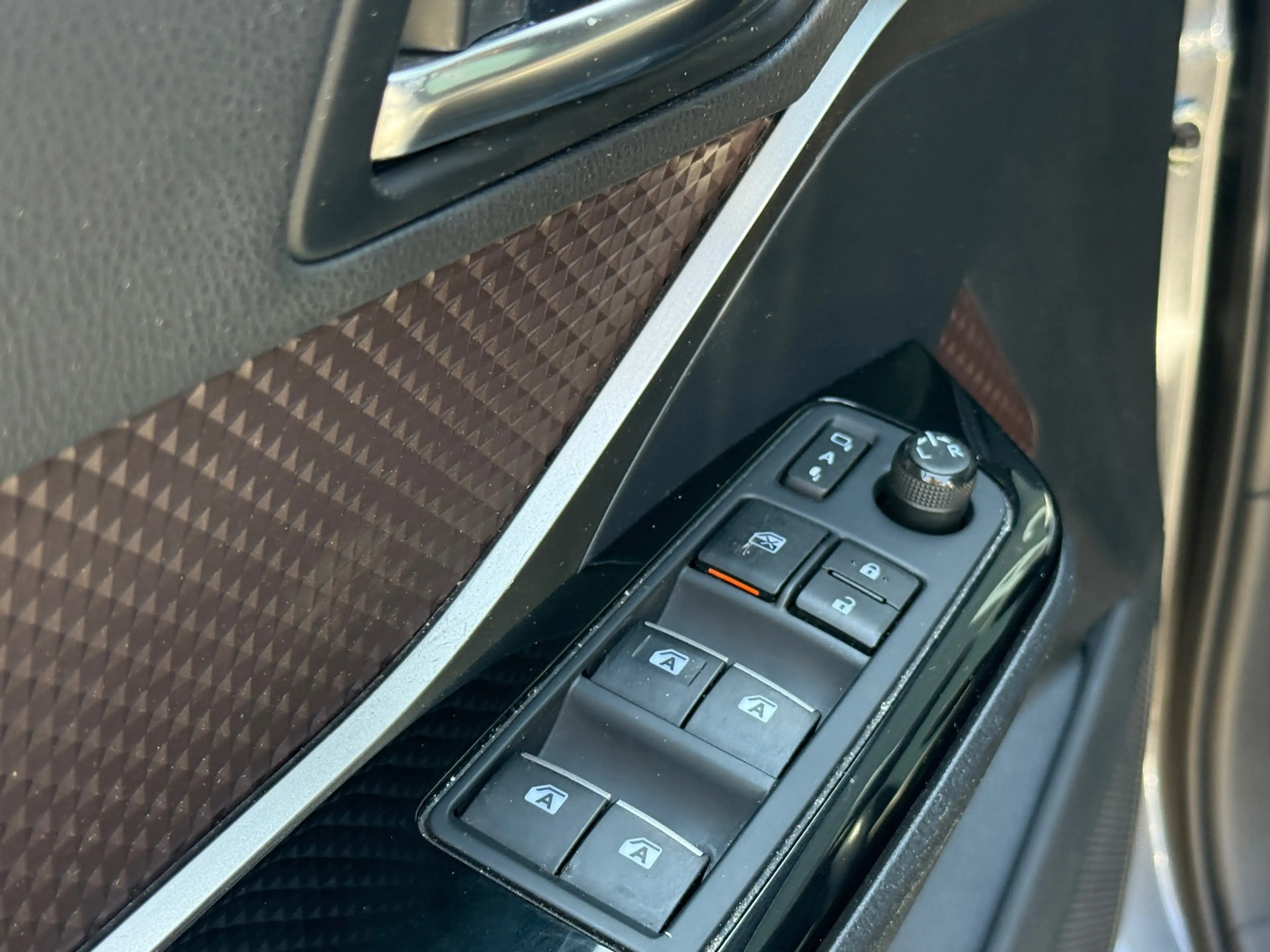 Toyota C-HR 1.8 Hybrid Executive Navi|Stoelver|Camera|Dealer O — photo 22