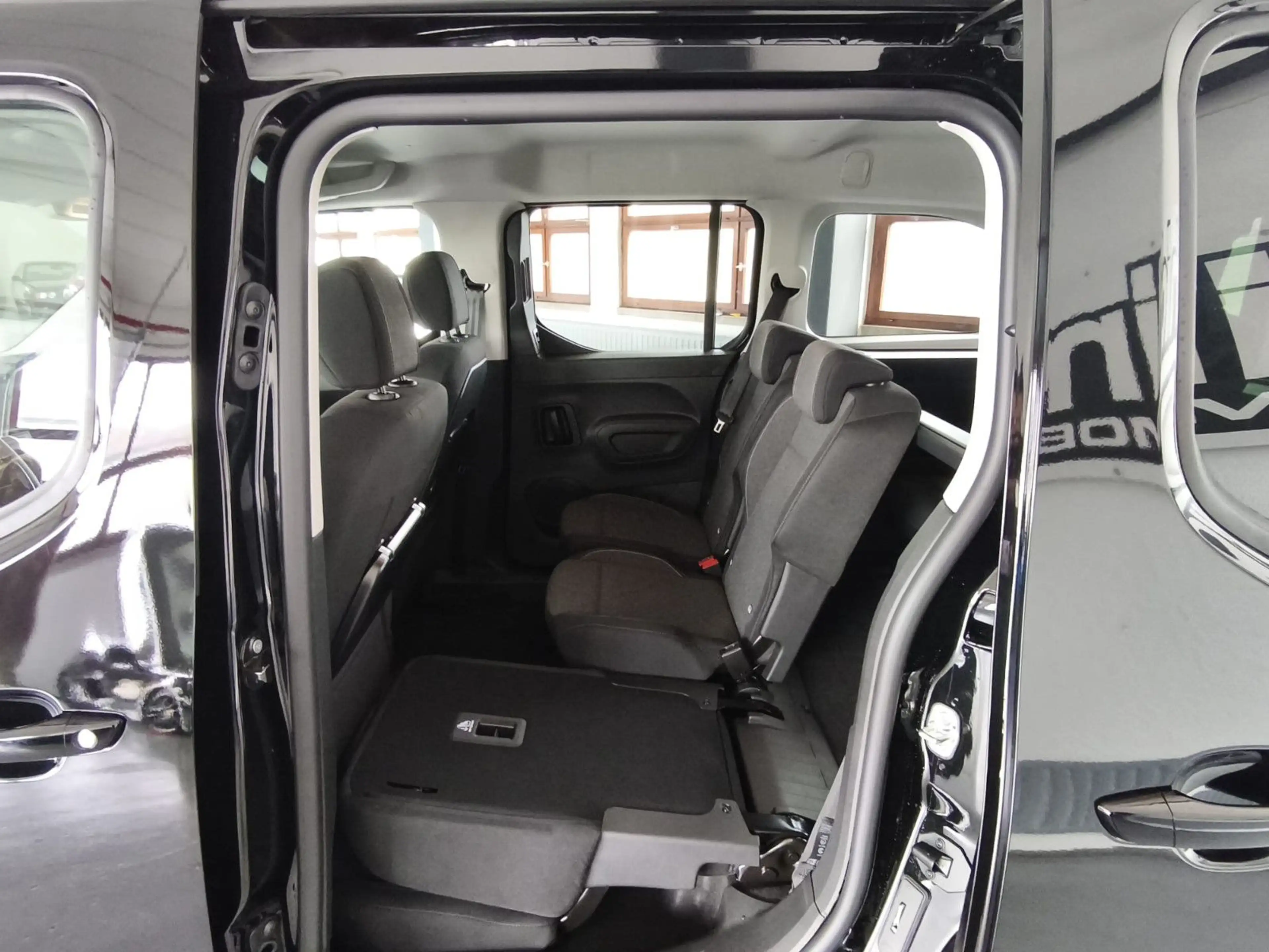 Opel Combo Life Elegance-L2H1-7Sitze,LED,SHZ,AHK,M1 — photo 13