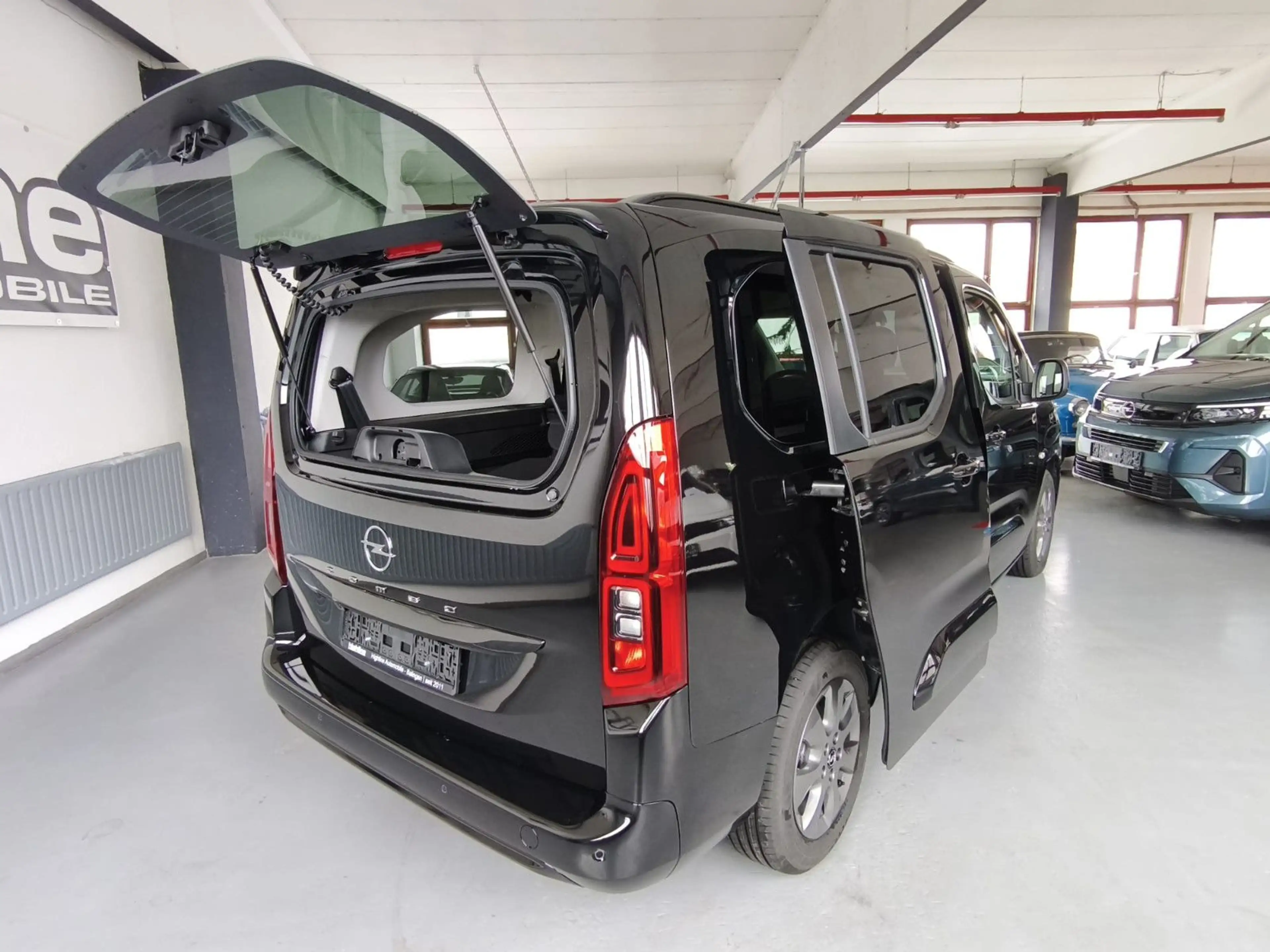 Opel Combo Life Elegance-L2H1-7Sitze,LED,SHZ,AHK,M1 — photo 4