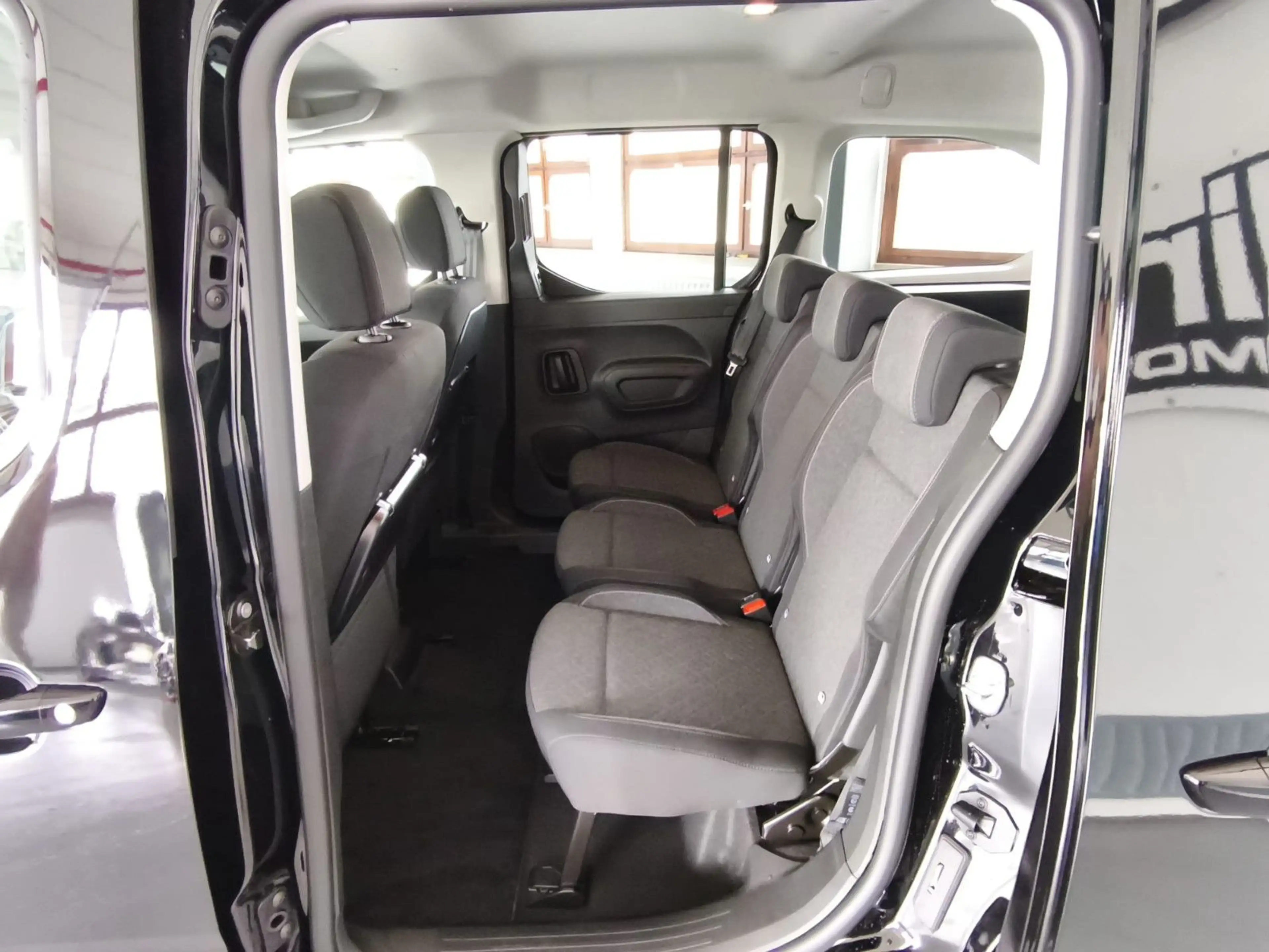 Opel Combo Life Elegance-L2H1-7Sitze,LED,SHZ,AHK,M1 — photo 12