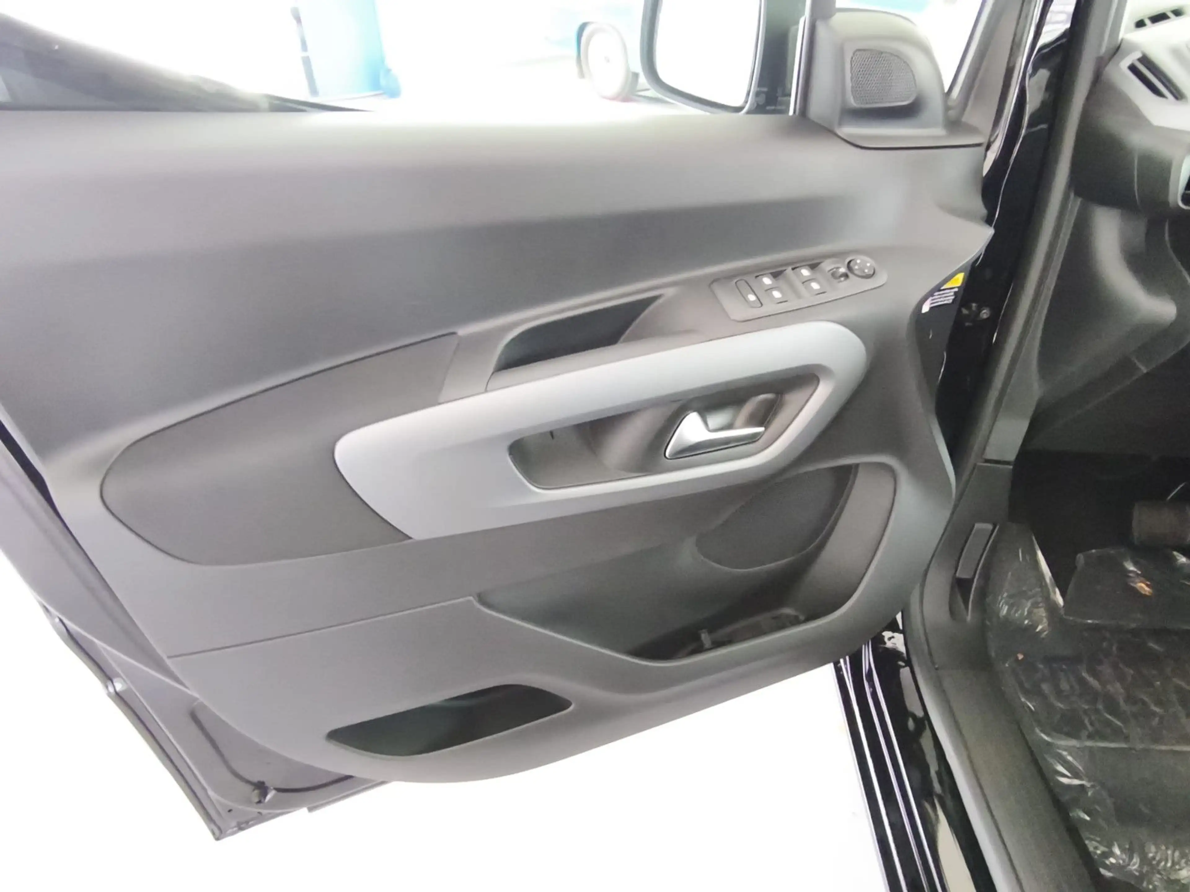 Opel Combo Life Elegance-L2H1-7Sitze,LED,SHZ,AHK,M1 — photo 11