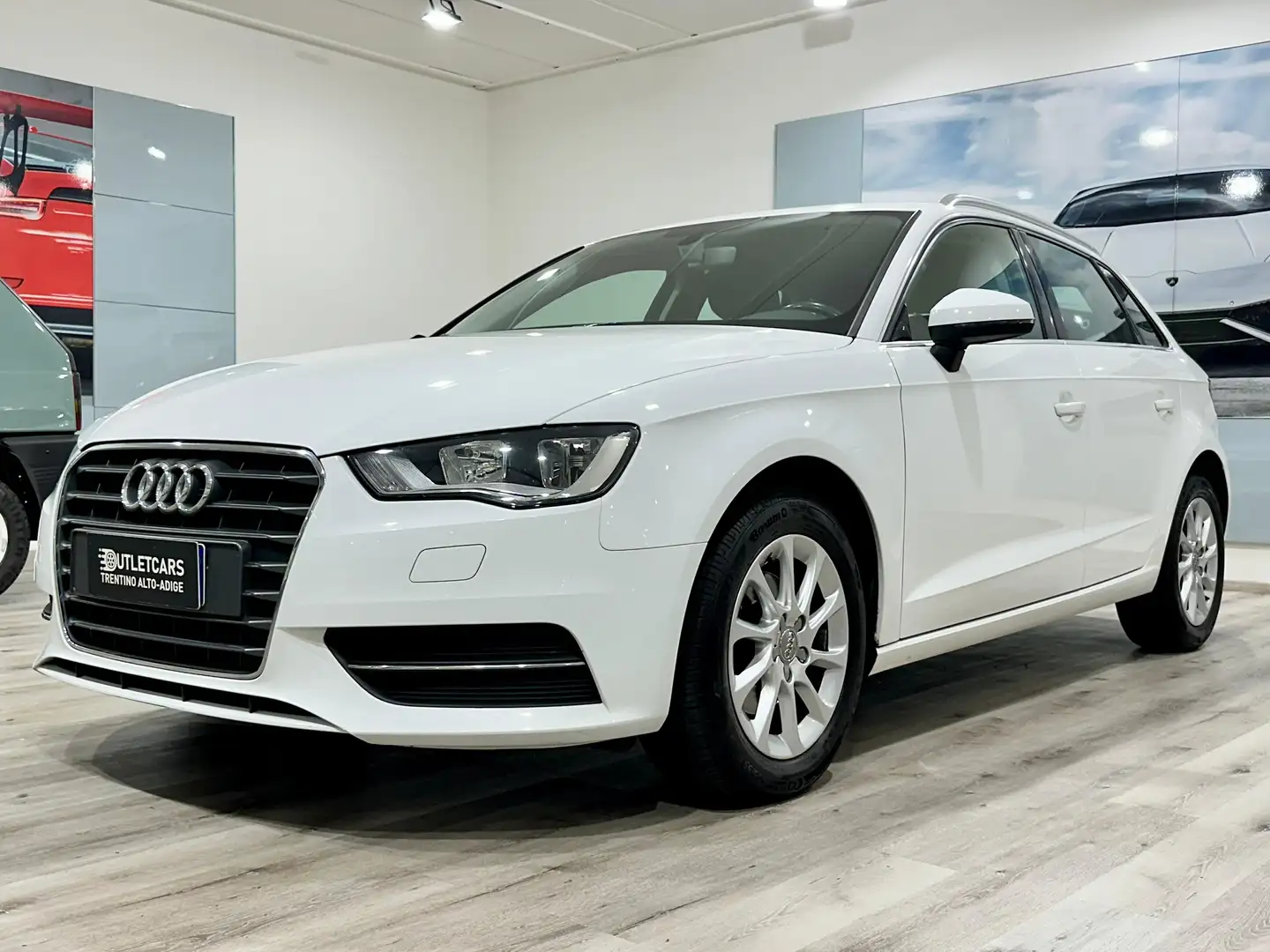 Audi A3 A3 Sportback 1.6 tdi 110cv unicoproprietario 2016 Bianco - 1