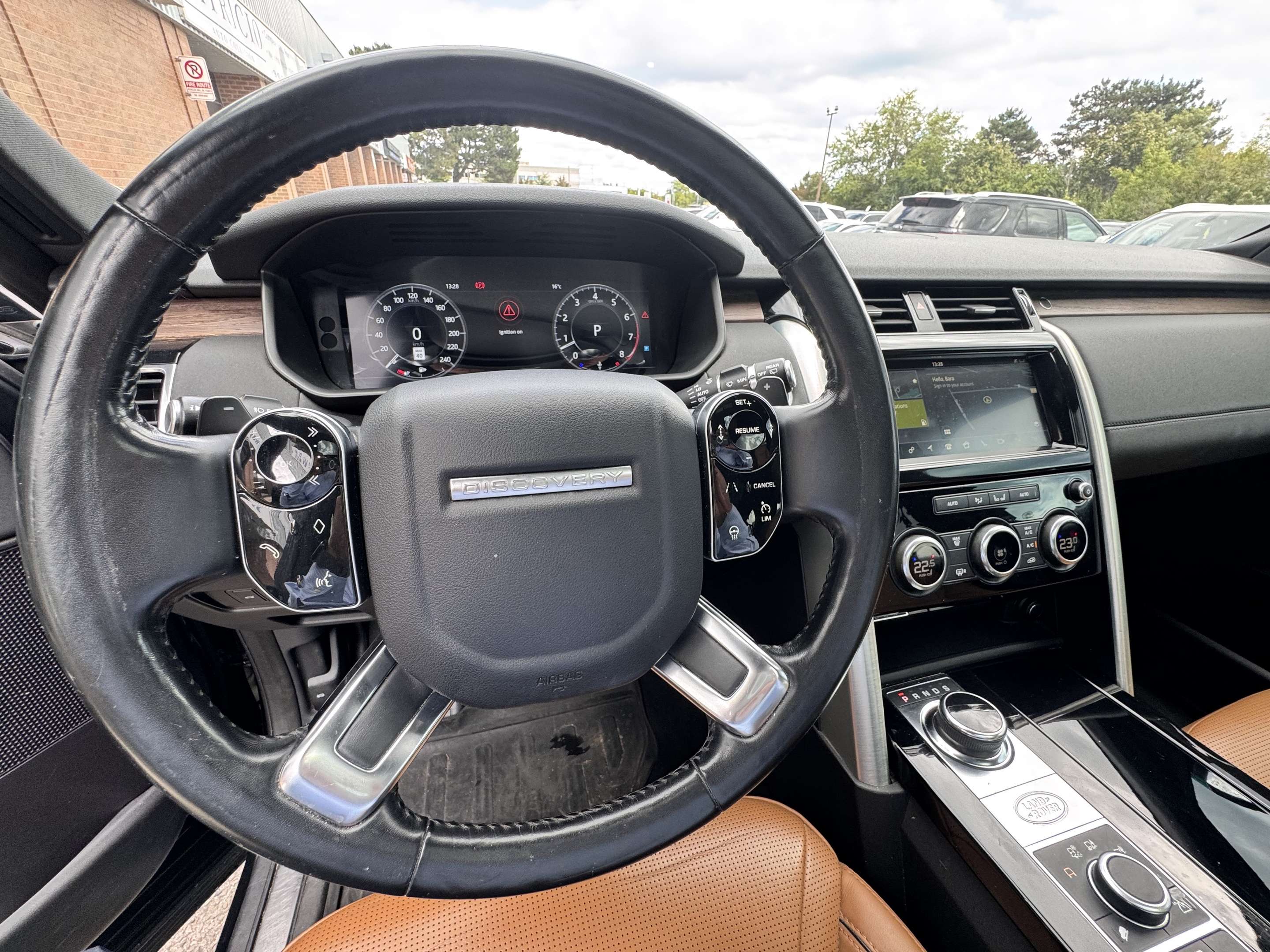 2019 Land Rover Discovery HSE 4WD/ 7 Passengers/ Full servcie history thumb 19