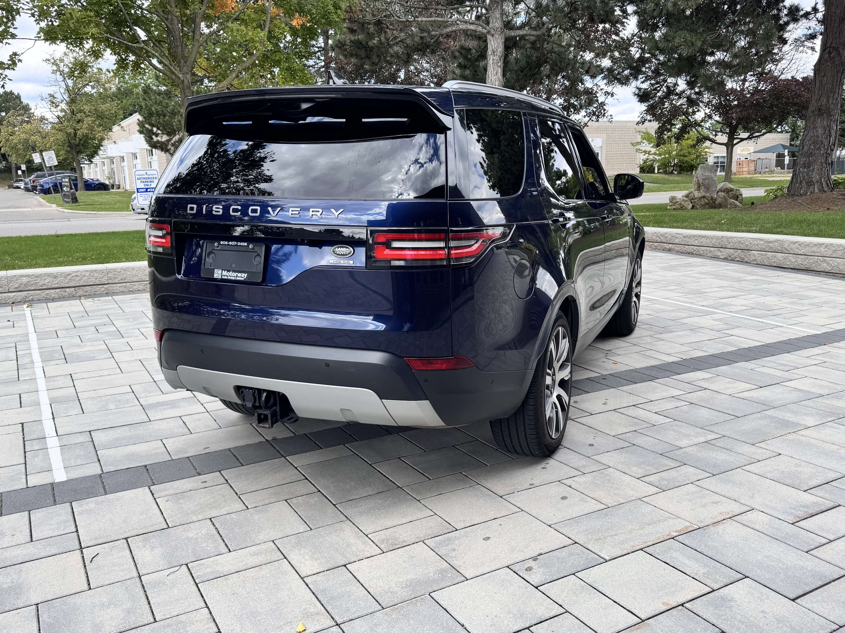 2019 Land Rover Discovery HSE 4WD/ 7 Passengers/ Full servcie history thumb 9