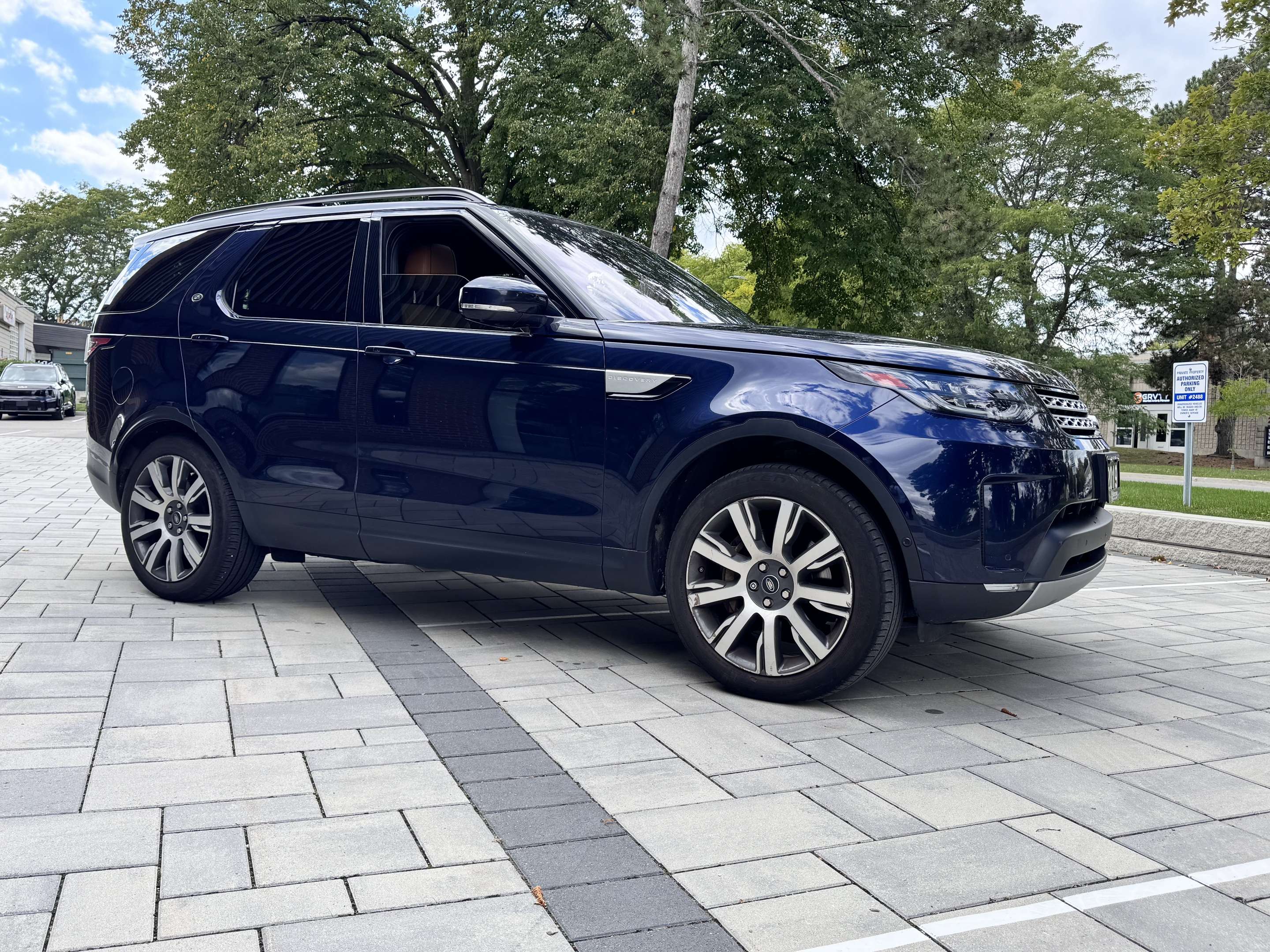 2019 Land Rover Discovery HSE 4WD/ 7 Passengers/ Full servcie history thumb 11