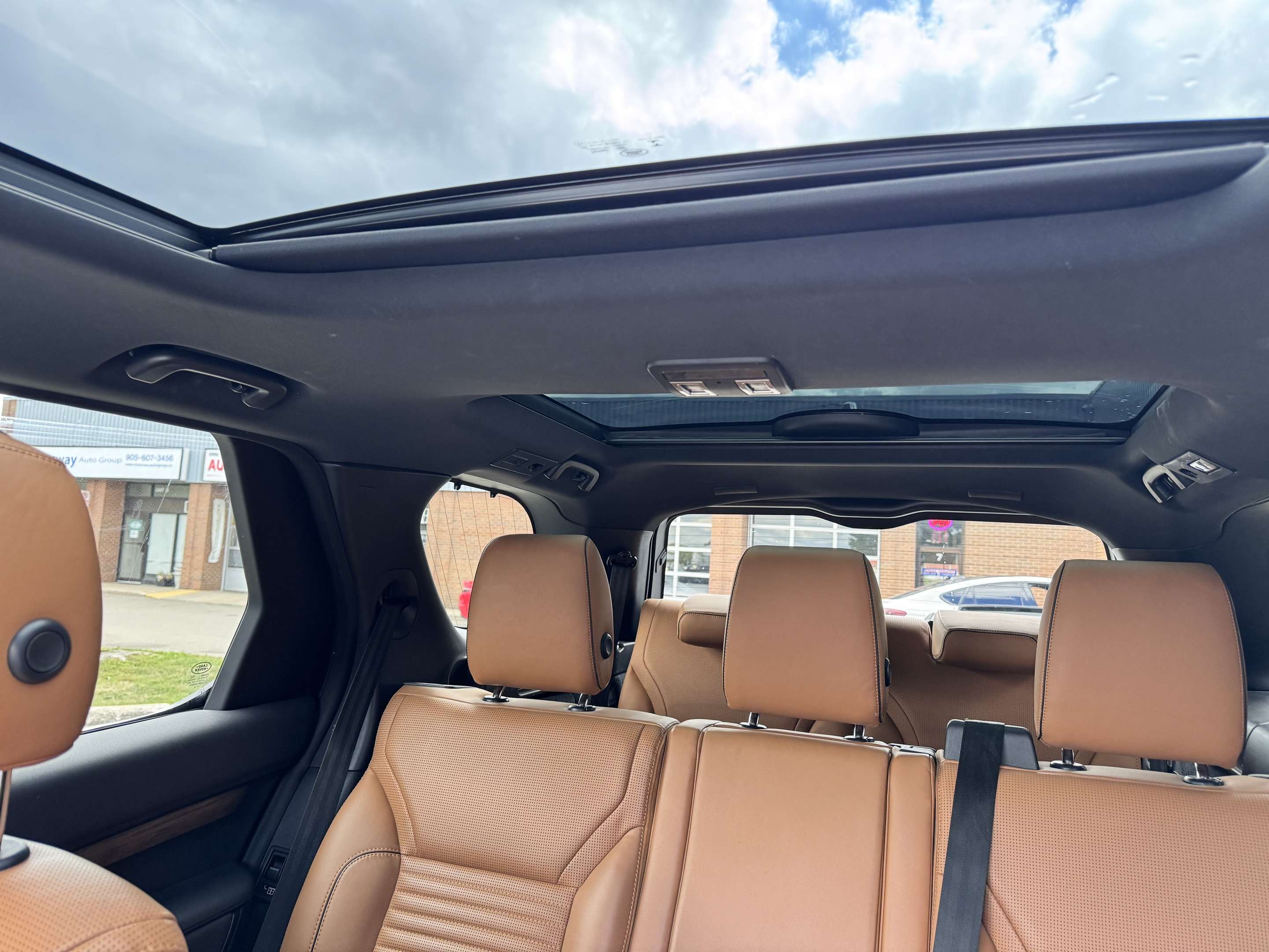 2019 Land Rover Discovery HSE 4WD/ 7 Passengers/ Full servcie history thumb 23