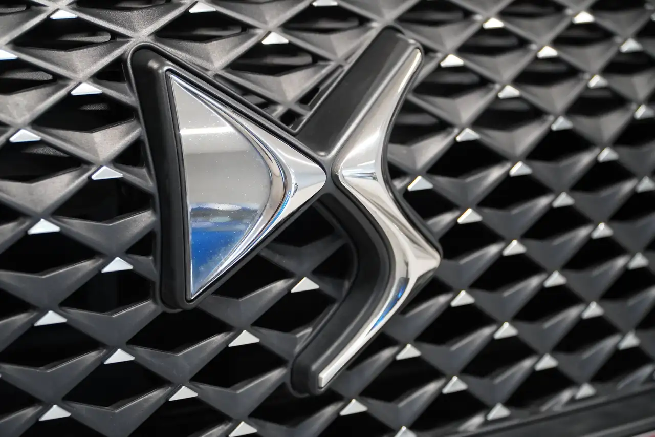 DS Automobiles DS 3 Crossback 2022 — фото 20