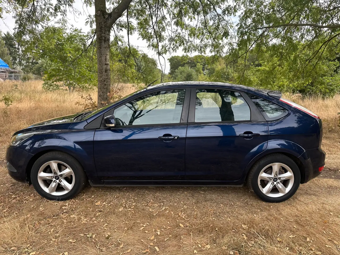 Ford Focus 1.6 Comfort apk t/m 02-04-2026 Blauw - 2