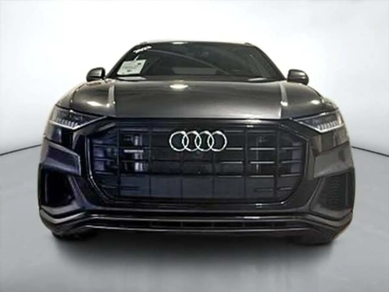 Audi Q8 снимка Audi Q8