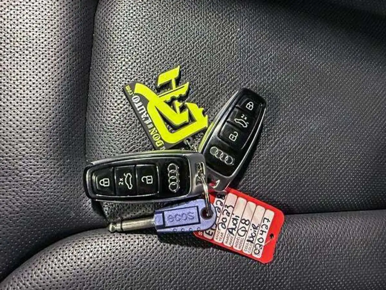 Audi Q8 снимка Audi Q8
