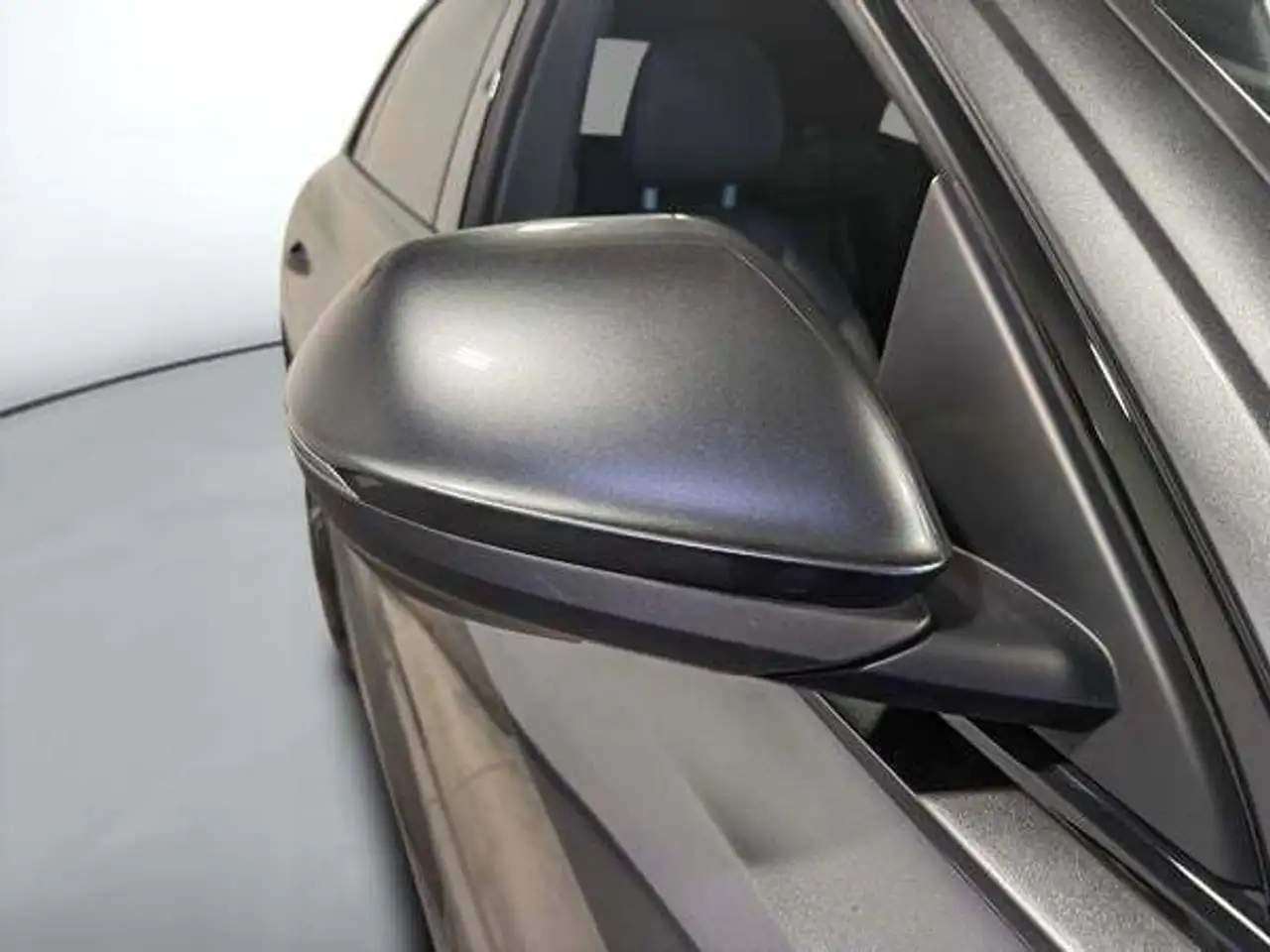 Audi Q8 снимка Audi Q8