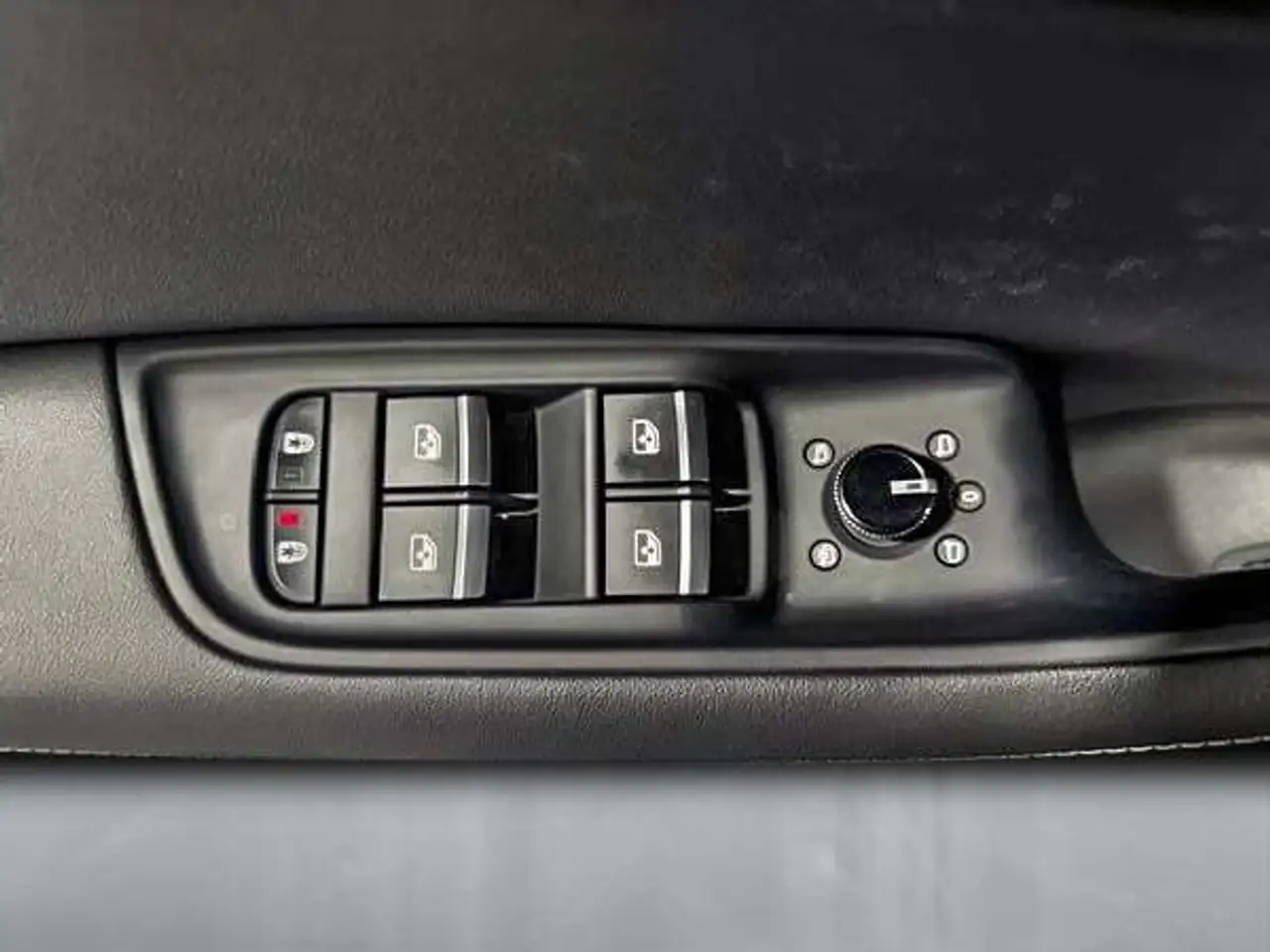 Audi Q8 снимка Audi Q8