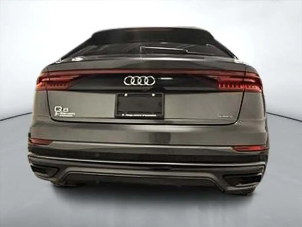 Audi Q8 снимка Audi Q8