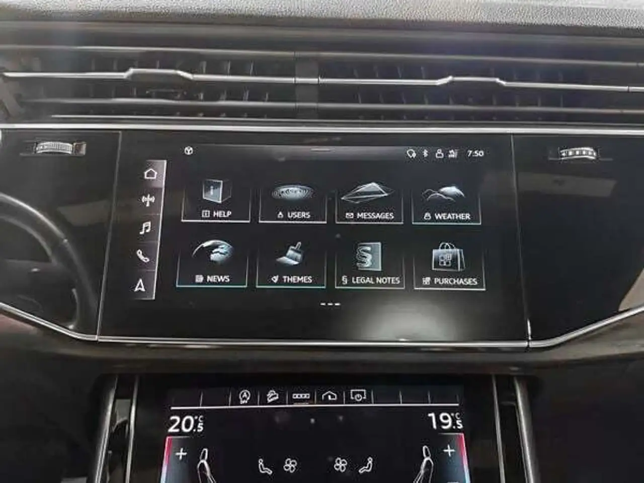 Audi Q8 снимка Audi Q8