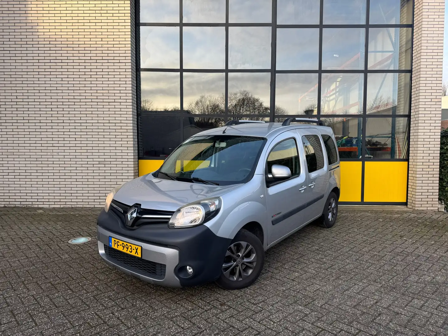Renault Kangoo Family 1.2 TCe Expression, Trekhaak, PDC Gris - 1