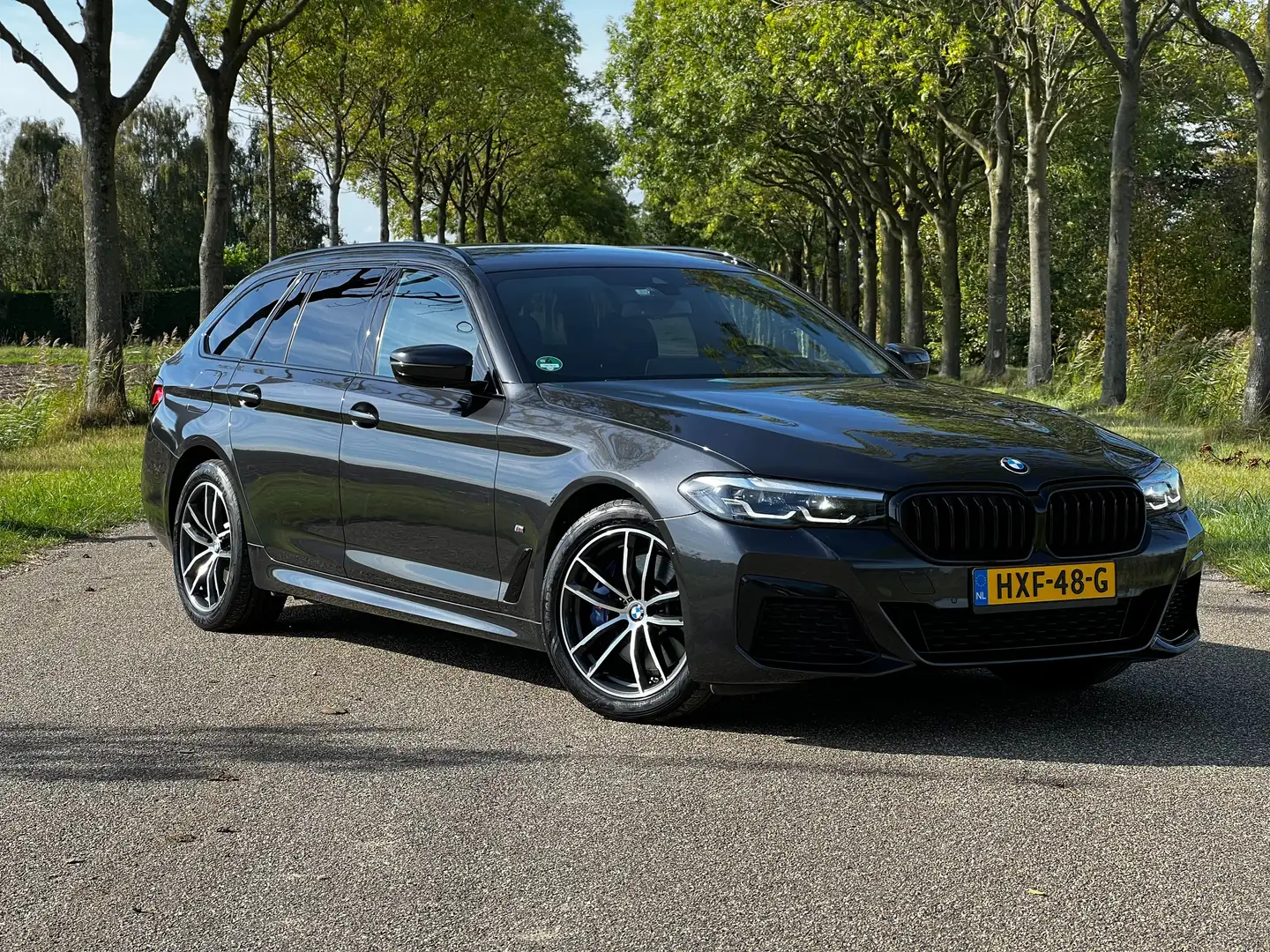 BMW 520 520e M-sport Premium Selection Grijs - 1