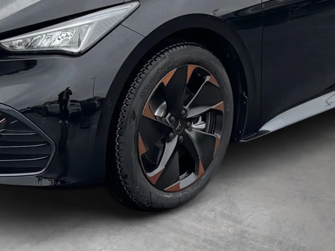 CUPRA Born Edition Dynamic XL-Pack 360° Sennheiser 8