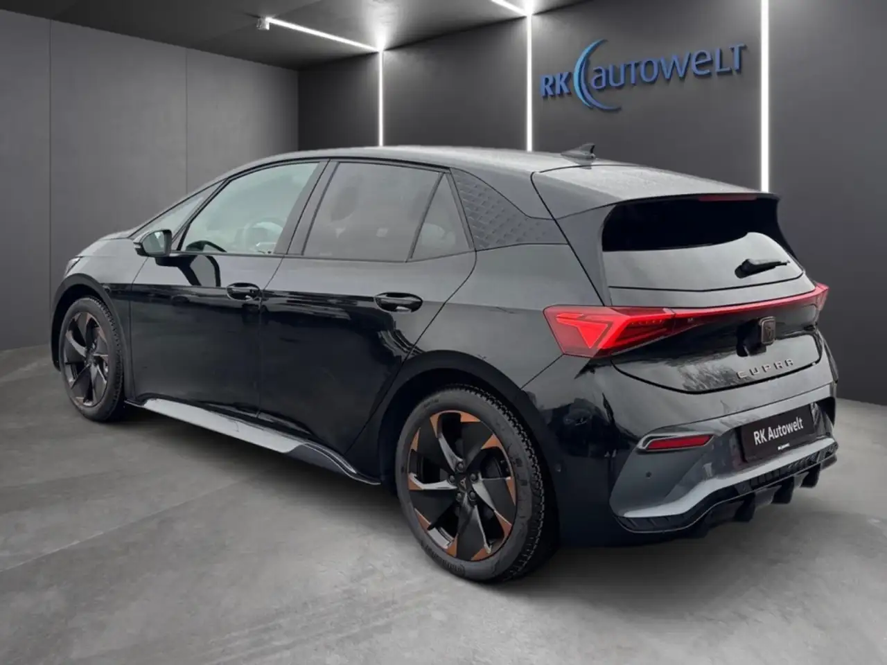 CUPRA Born Edition Dynamic XL-Pack 360° Sennheiser 5