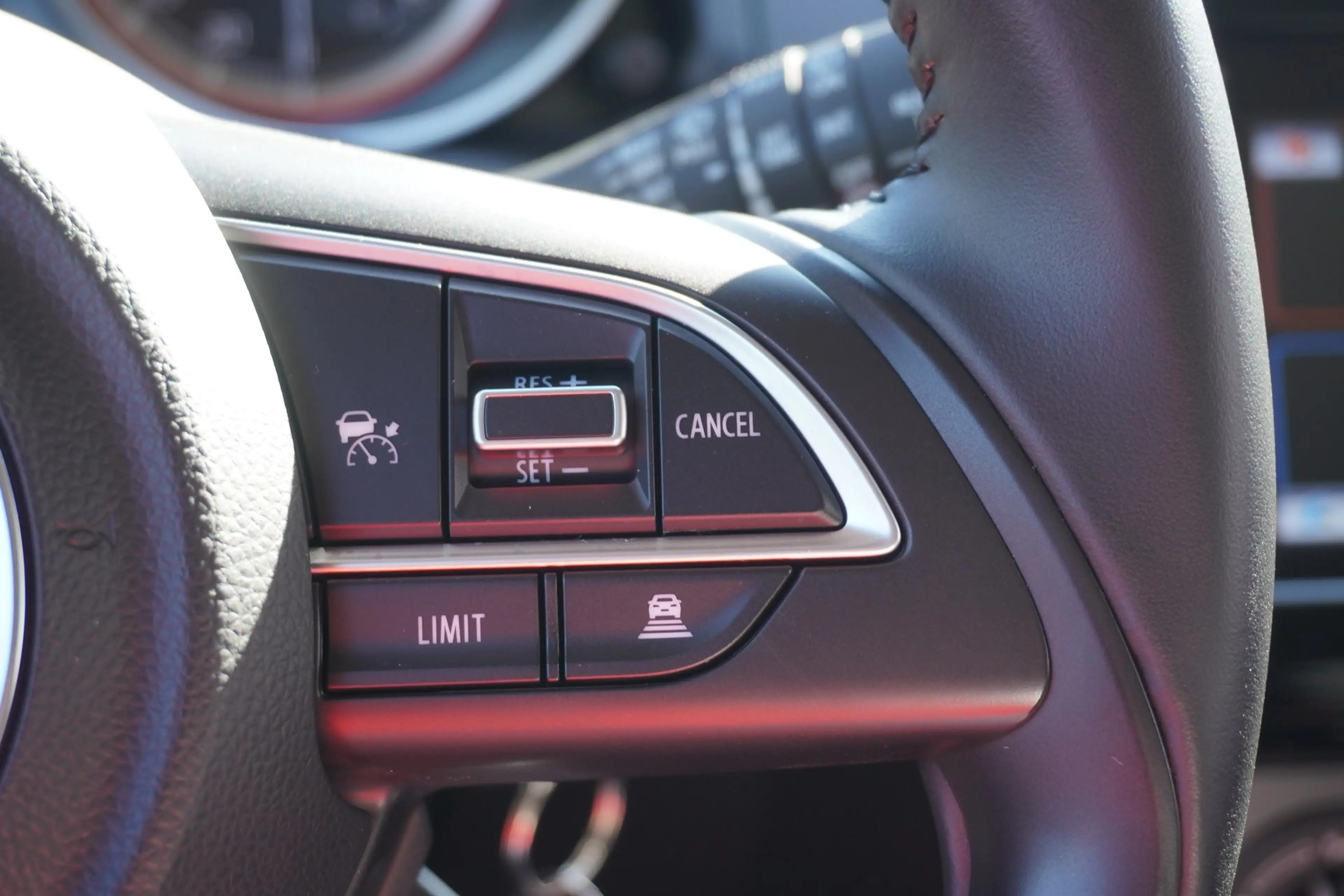 Suzuki Swift 1.2 4x4 M-Hybrid Comfort Navi DAB AHK ACC — photo 19