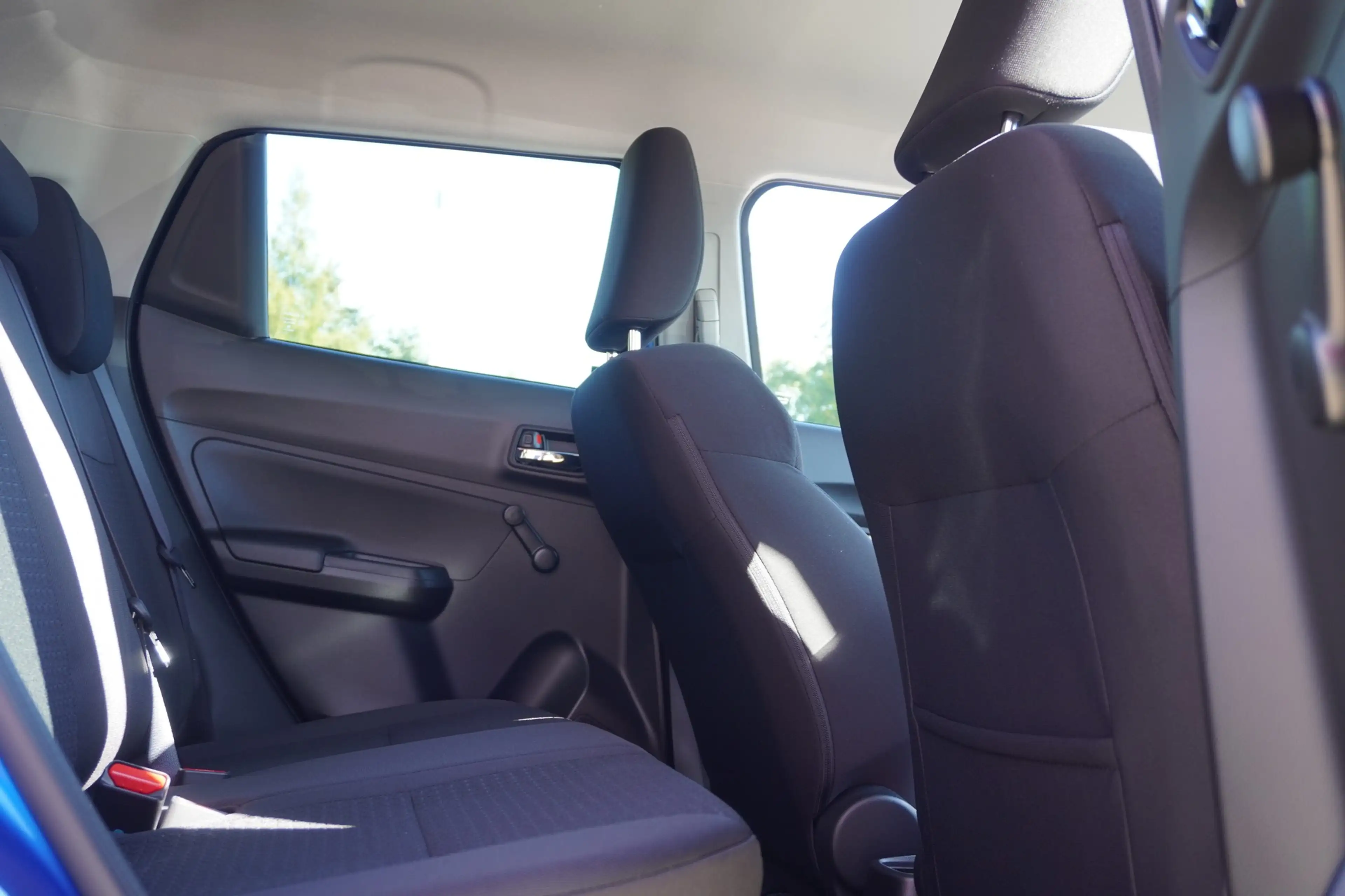 Suzuki Swift 1.2 4x4 M-Hybrid Comfort Navi DAB AHK ACC — photo 30