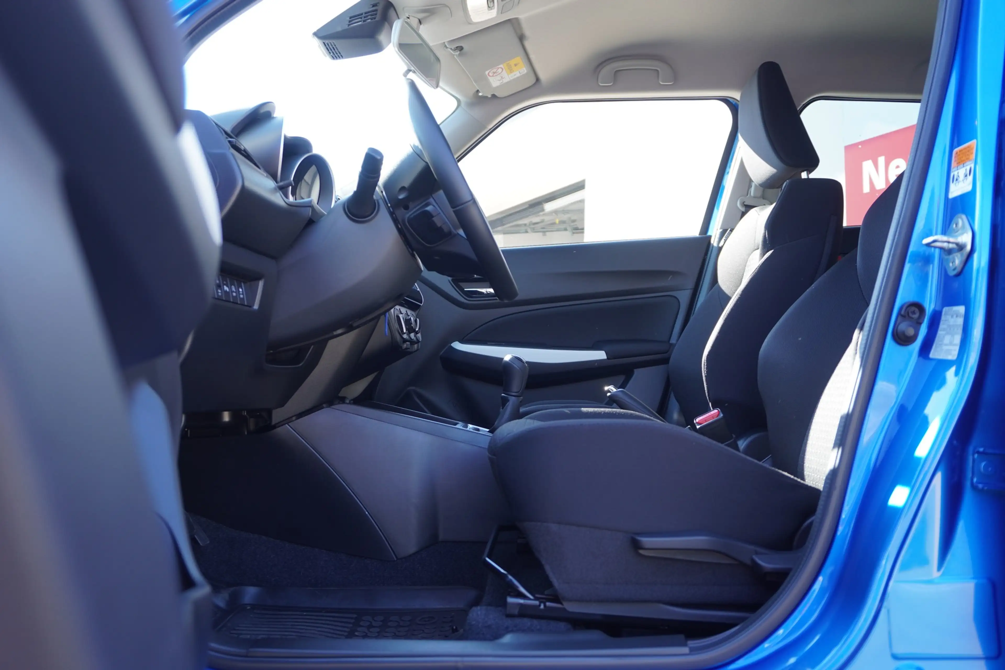 Suzuki Swift 1.2 4x4 M-Hybrid Comfort Navi DAB AHK ACC — photo 27