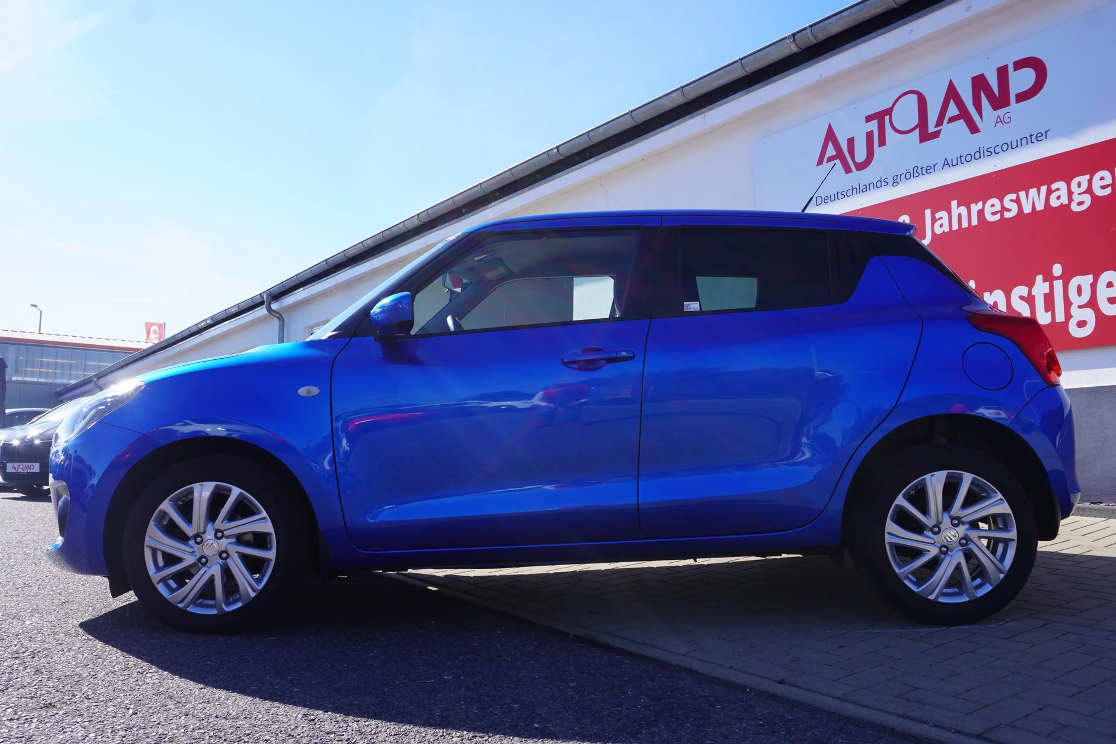 Suzuki Swift 1.2 4x4 M-Hybrid Comfort Navi DAB AHK ACC — photo 3