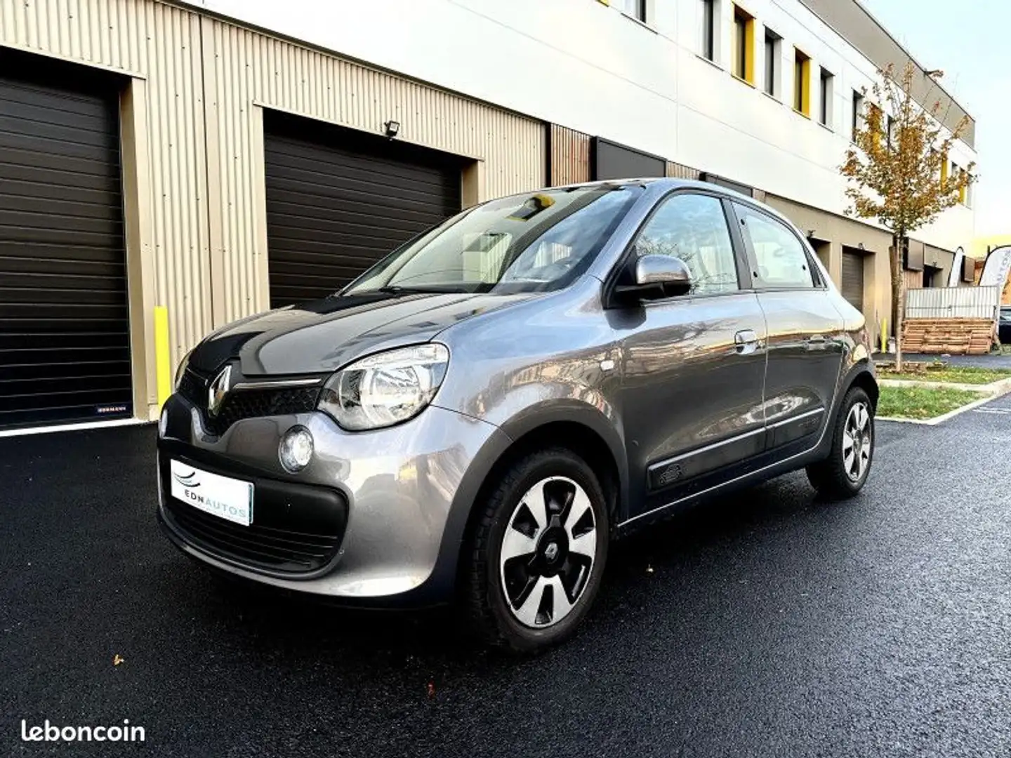 Renault Twingo III 0.9 TCE 90CH ENERGY LIMITED 1ÈRE MAIN Gris - 1