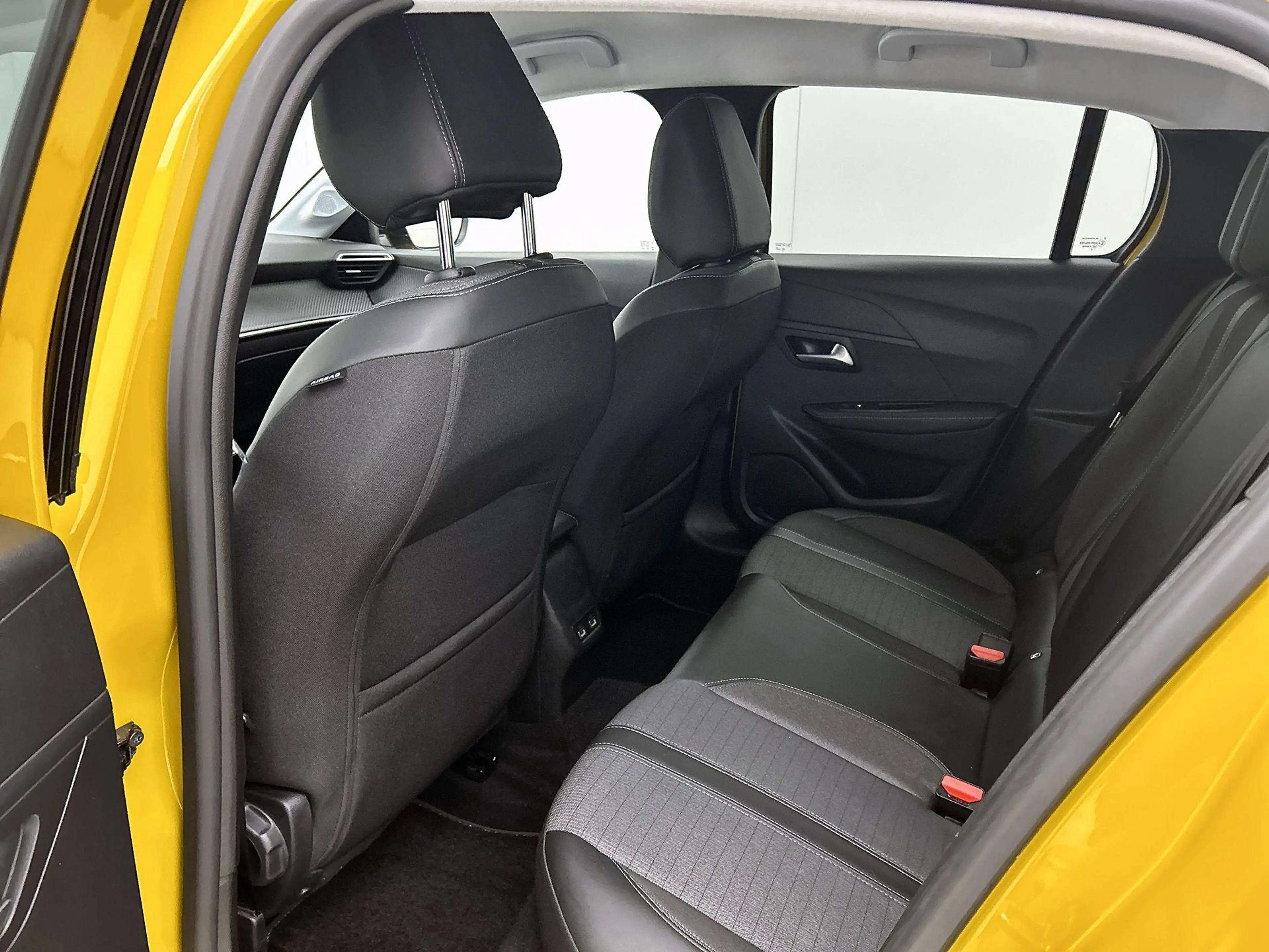 Peugeot e-208 EV Allure Pack 50 kWh | Automaat | Camera | Naviga — photo 15