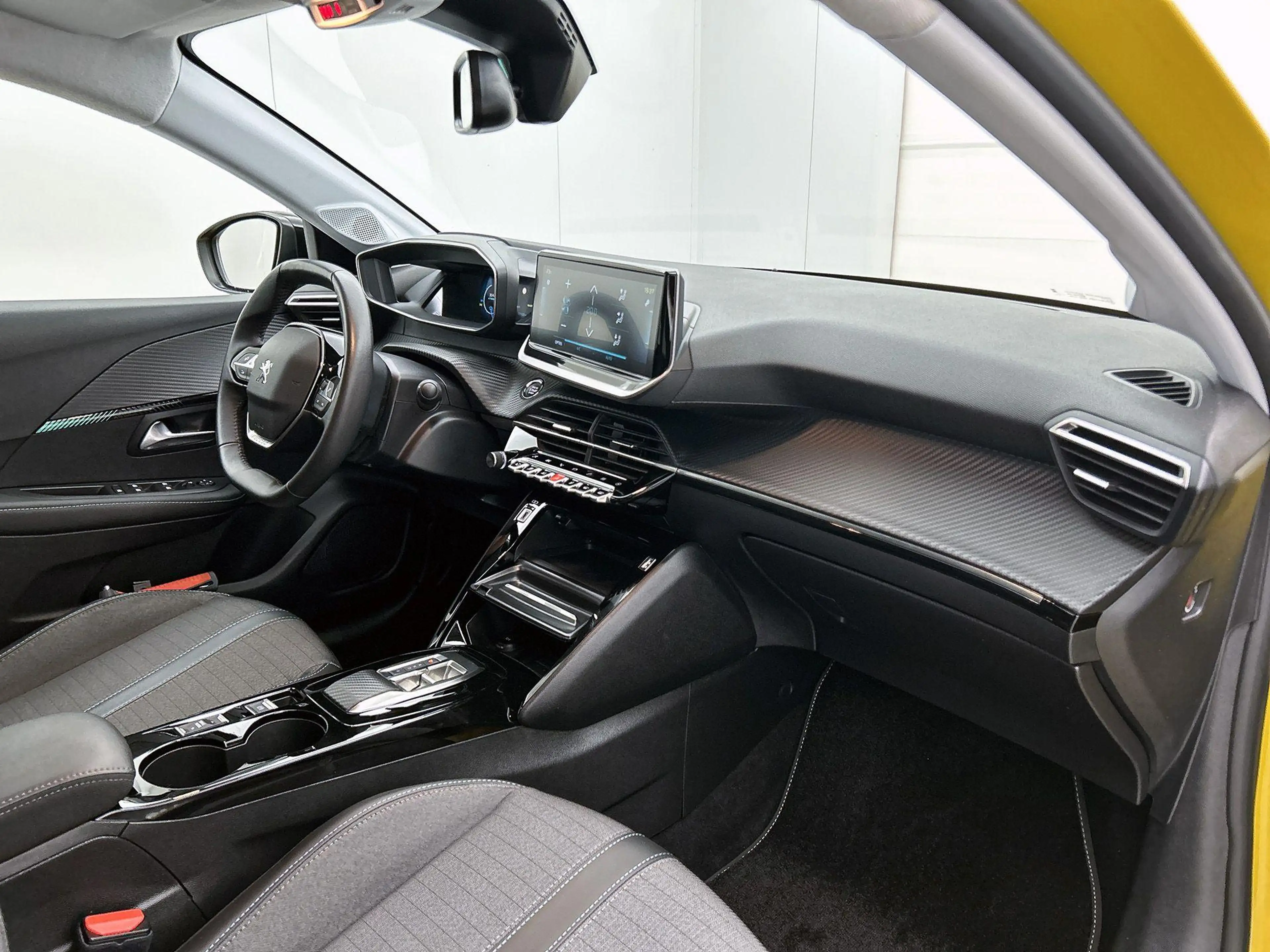 Peugeot e-208 EV Allure Pack 50 kWh | Automaat | Camera | Naviga — photo 14