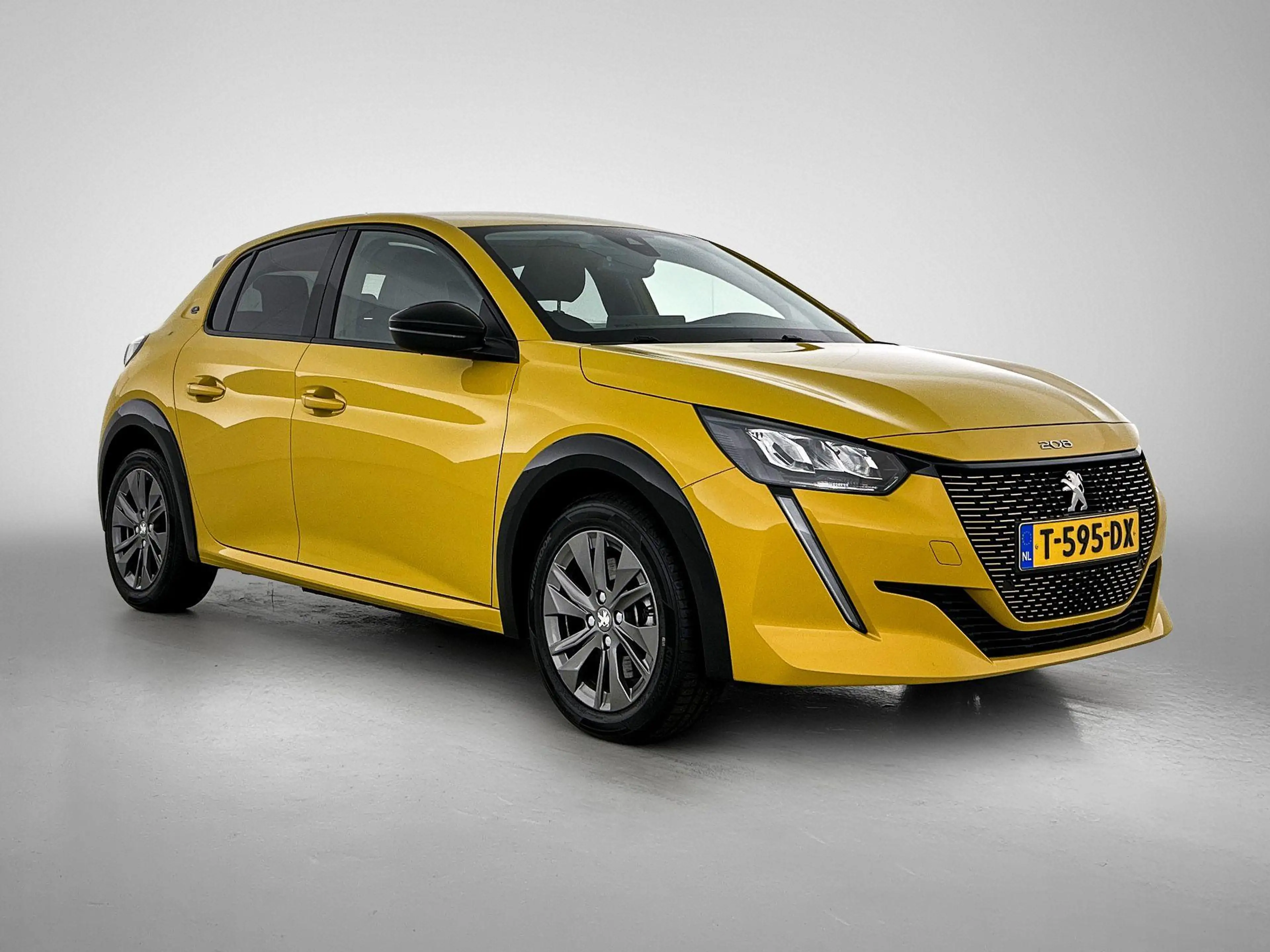 Peugeot e-208 EV Allure Pack 50 kWh | Automaat | Camera | Naviga — photo 9