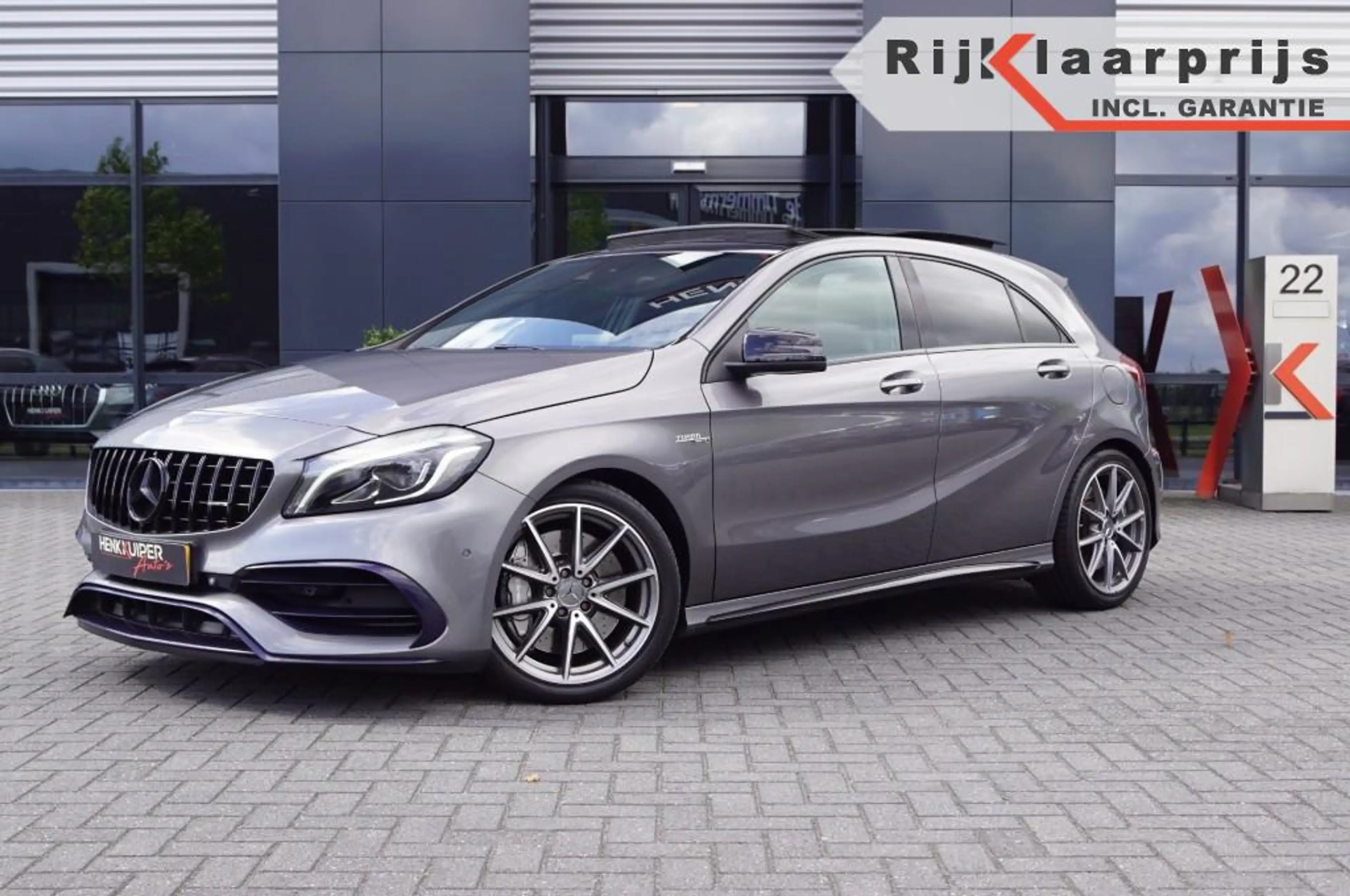 Mercedes-Benz A 45 AMG A45 AMG 4Matic Stage 1/ Downpipe/ Panodak /Carplay