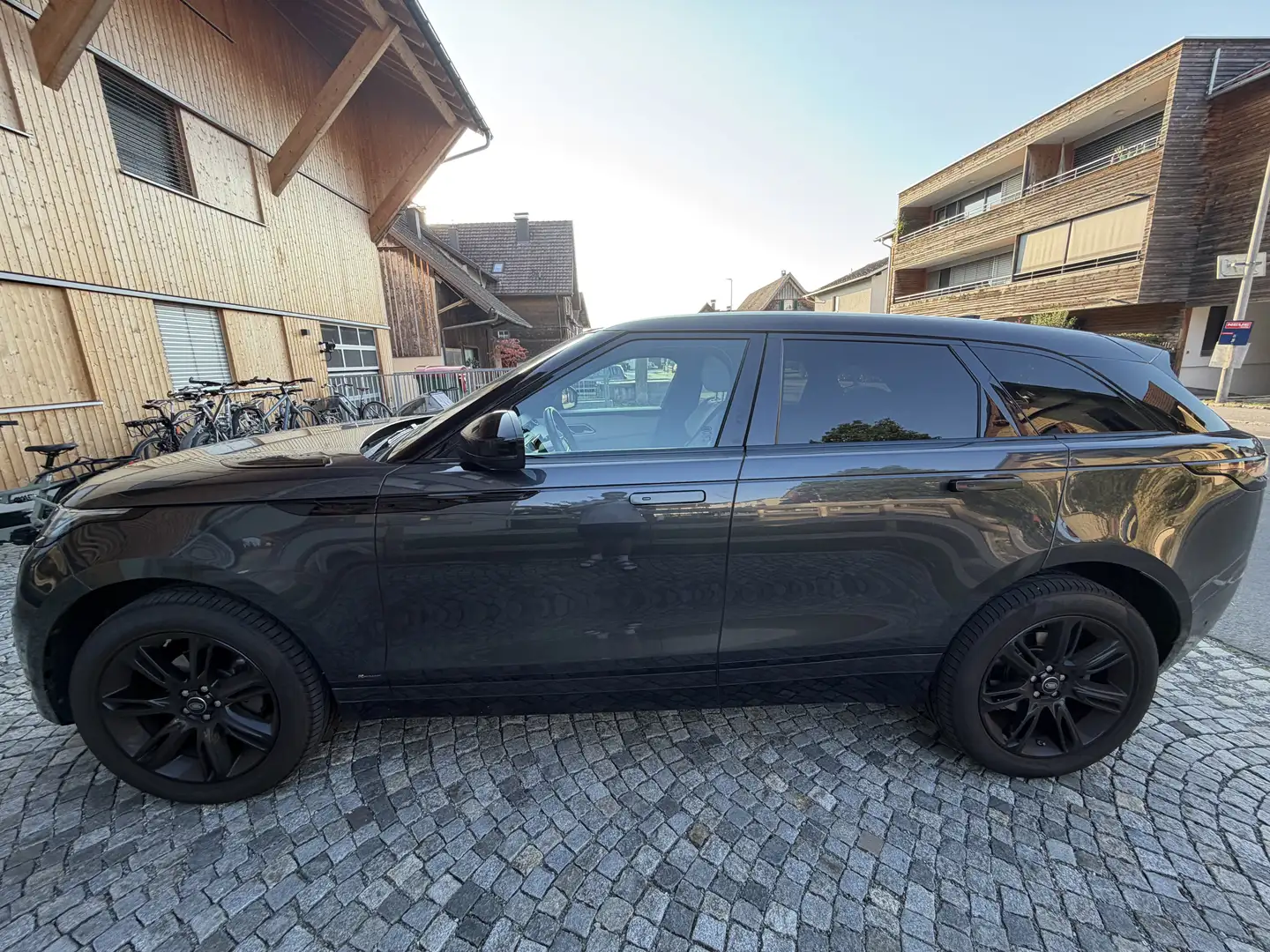 Land Rover Range Rover Velar P250 Allrad R-Dynamic Aut. - 2