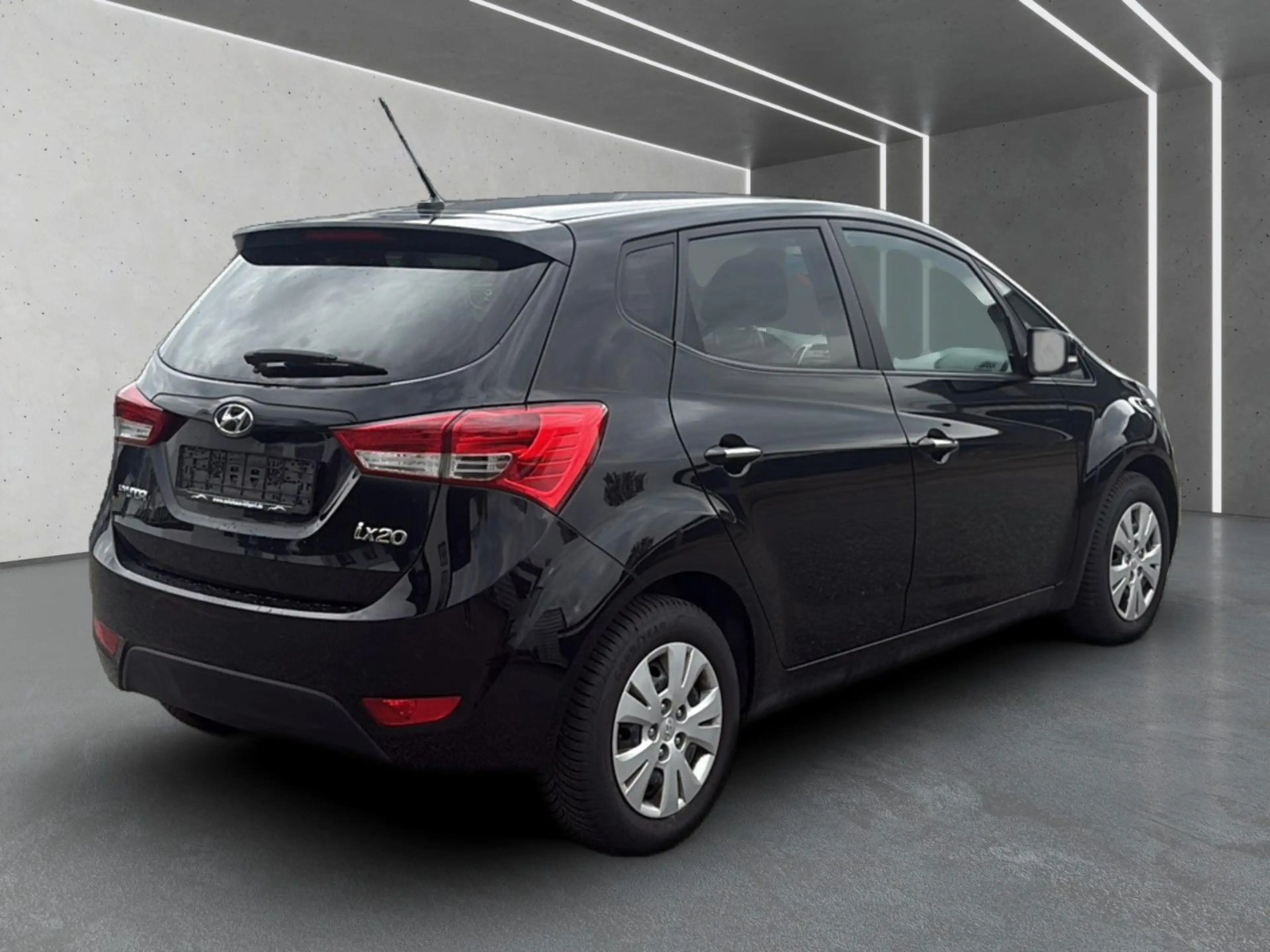Hyundai iX20 1.6 Comfort Automatik Wagen Nr 107 — photo 4